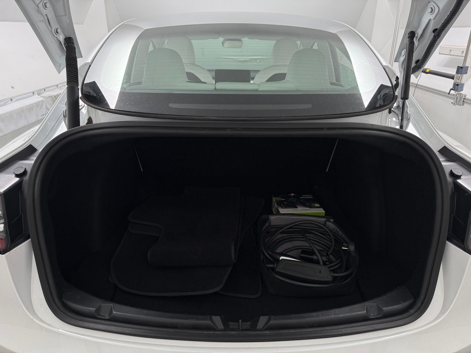 Thumbnail: 2022 Tesla Model 3 - 6