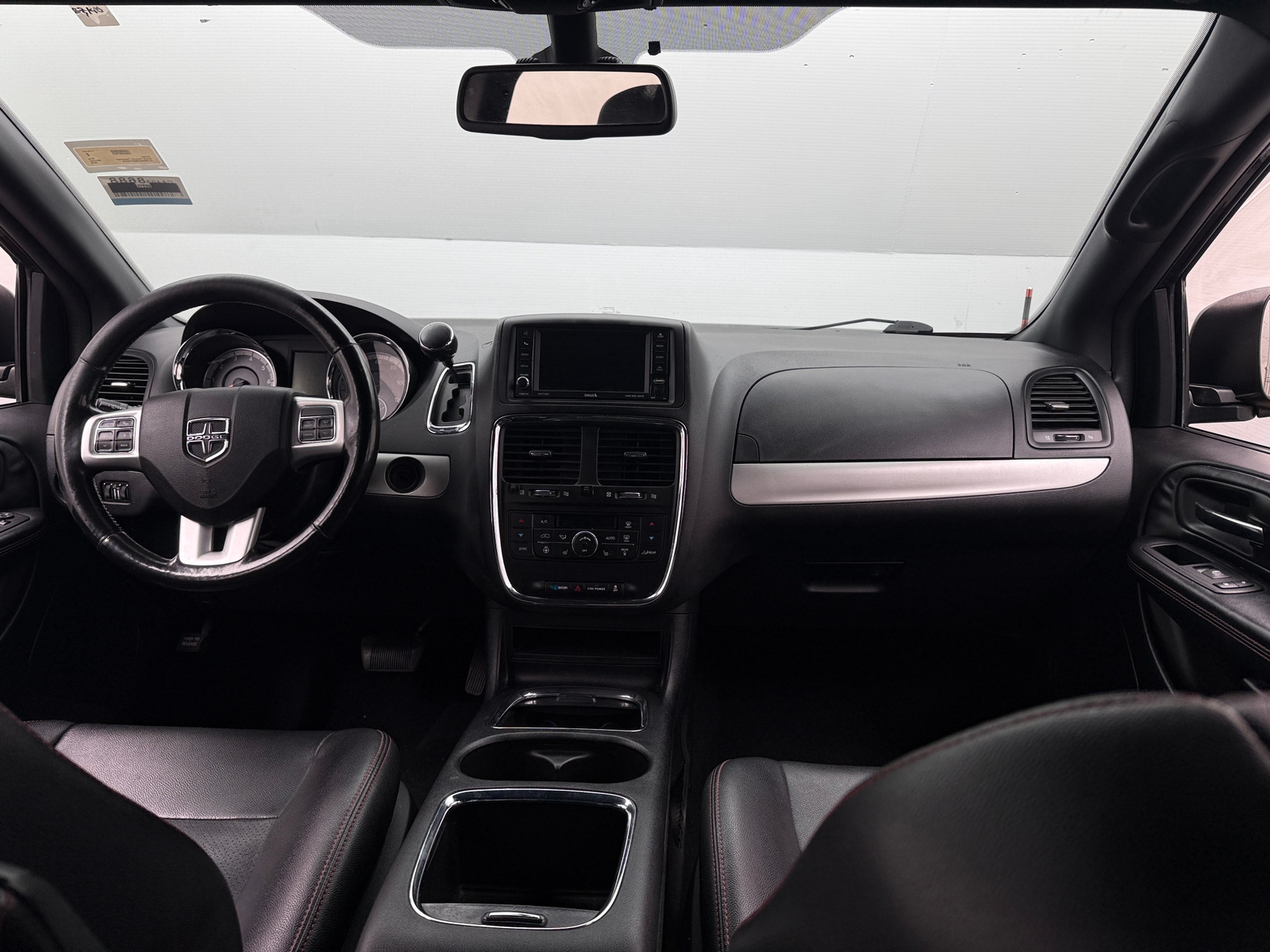 Thumbnail: 2019 Dodge Grand Caravan - 2