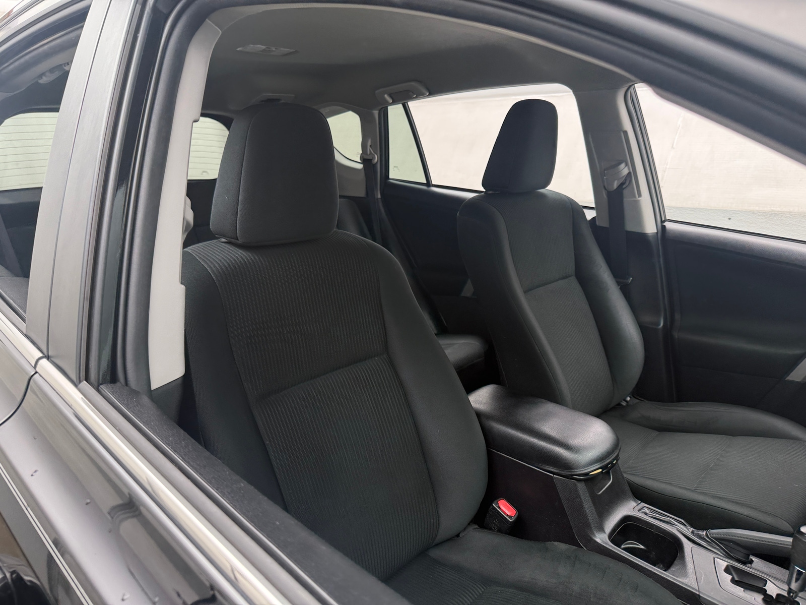 Thumbnail: 2018 Toyota RAV4 - 2