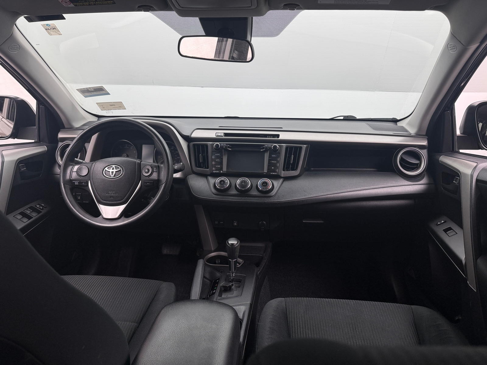 Thumbnail: 2018 Toyota RAV4 - 3