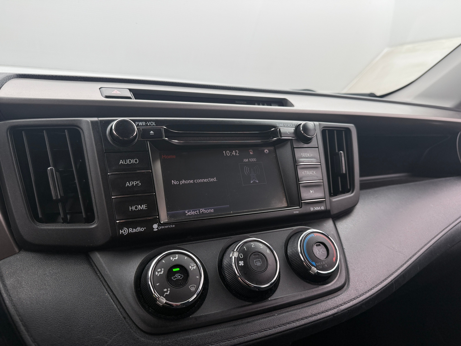 Thumbnail: 2018 Toyota RAV4 - 4