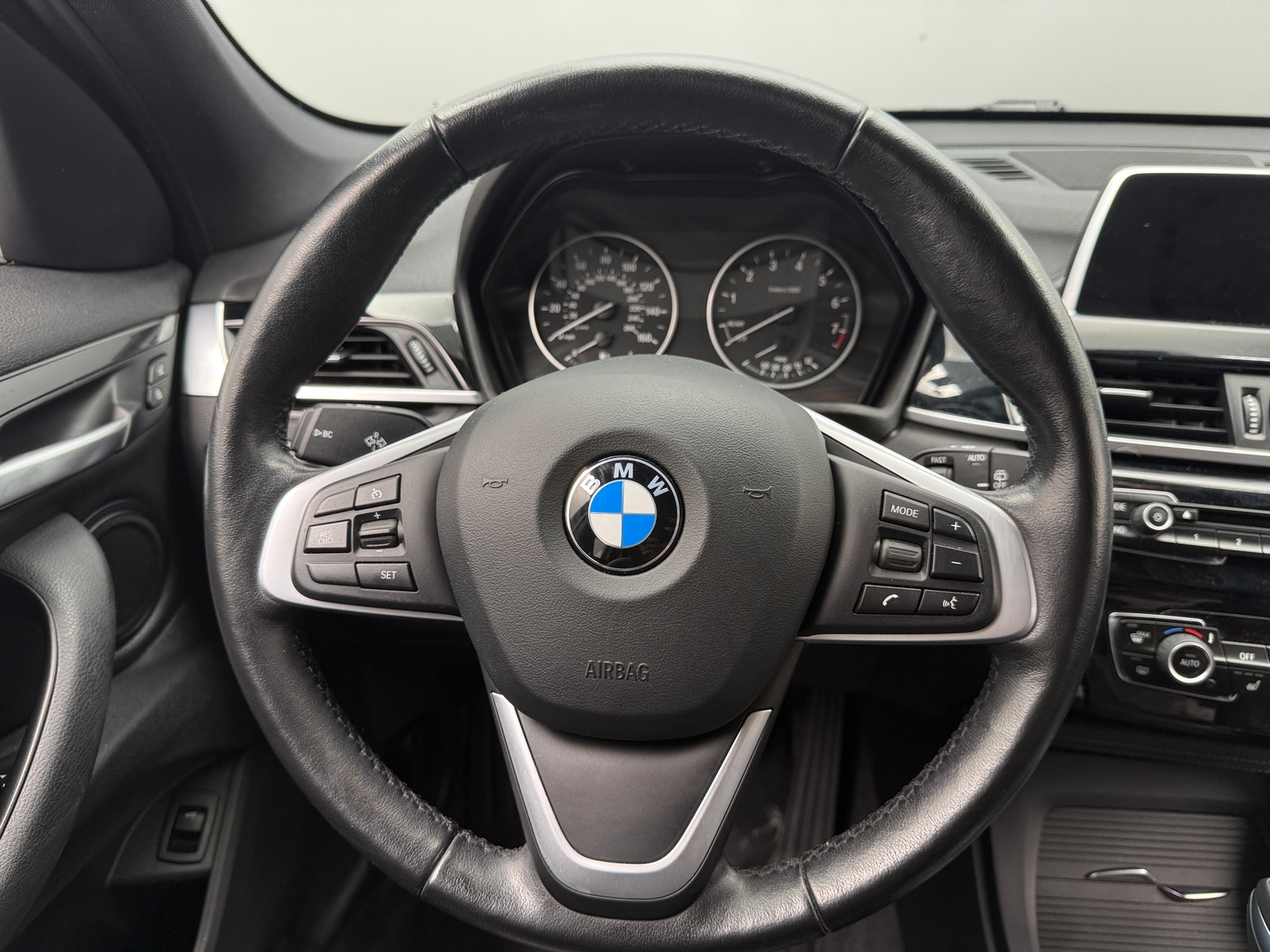 Thumbnail: 2018 BMW X1 - 4