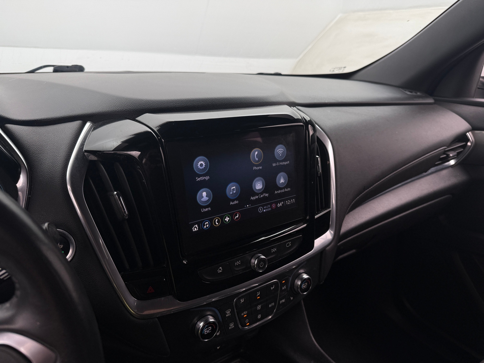 Thumbnail: 2022 Chevrolet Traverse - 4