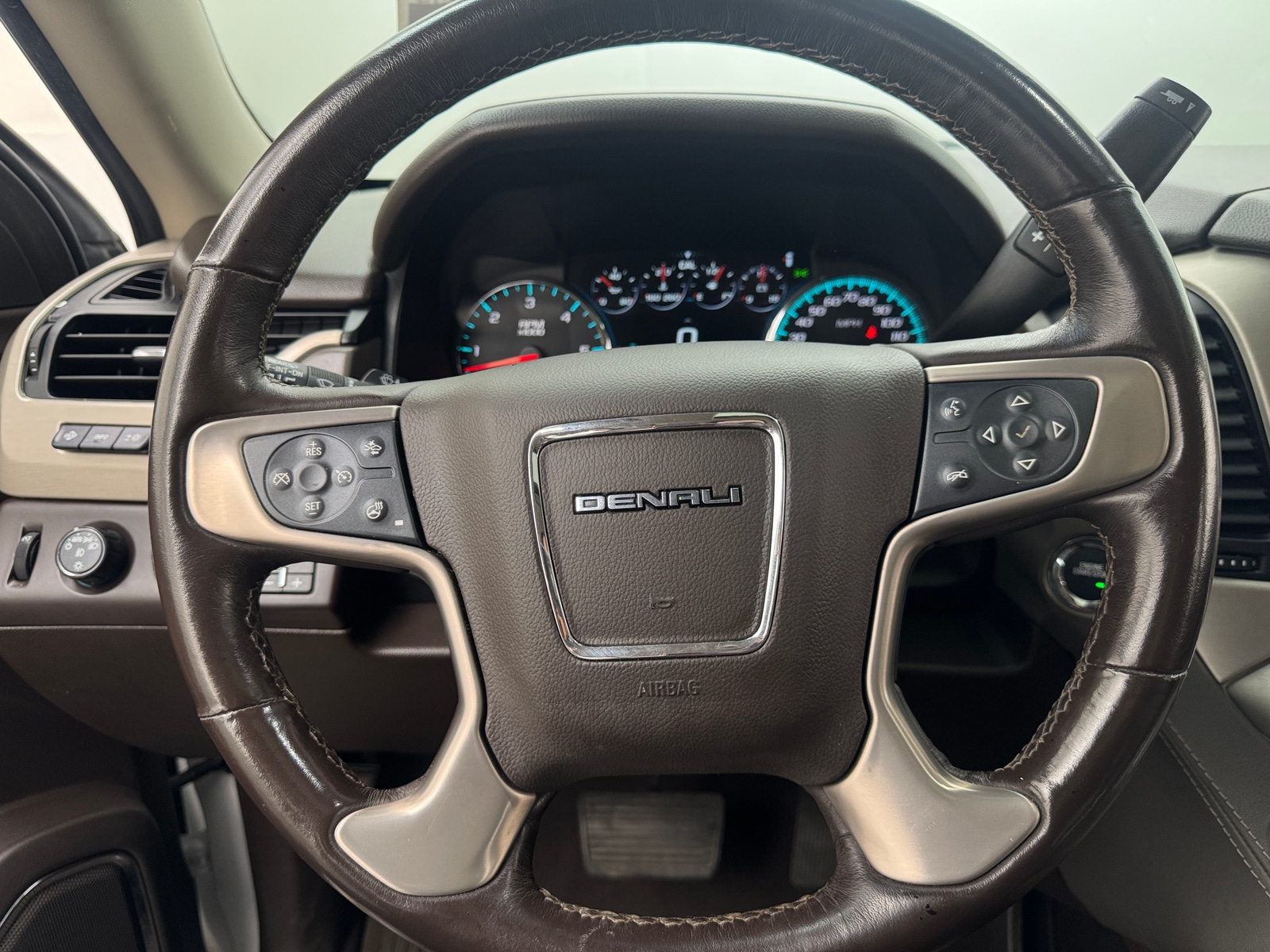 Thumbnail: 2019 GMC Yukon - 4