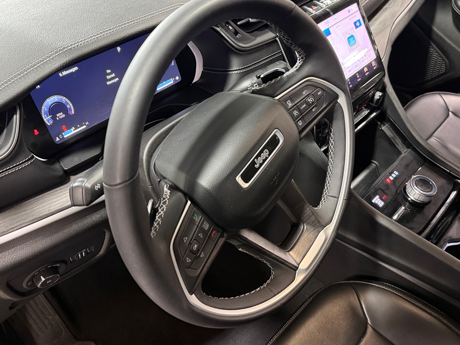 Thumbnail: 2023 Jeep Grand Cherokee L - 5