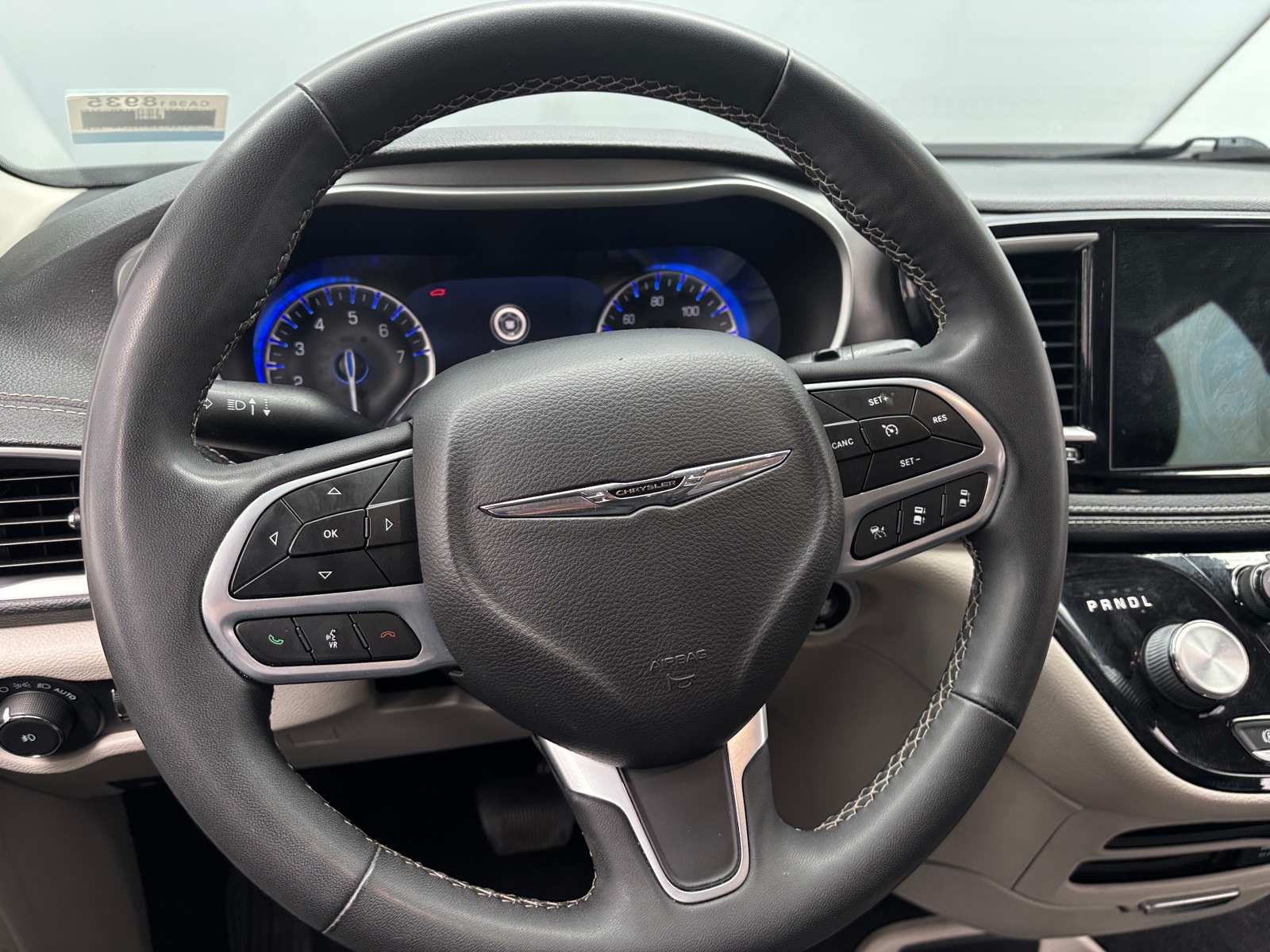 Thumbnail: 2022 Chrysler Pacifica - 4