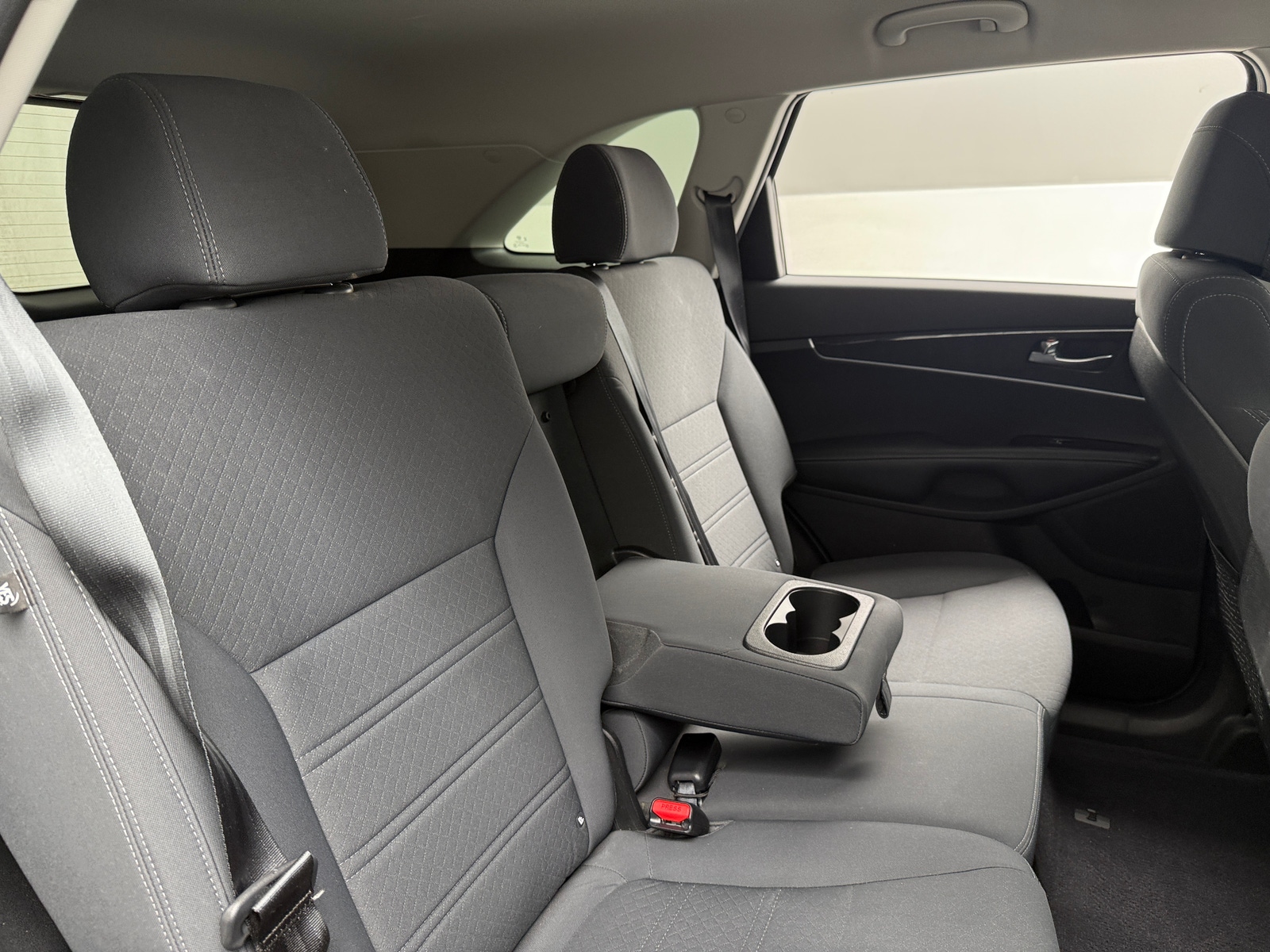 Thumbnail: 2017 Kia Sorento - 6