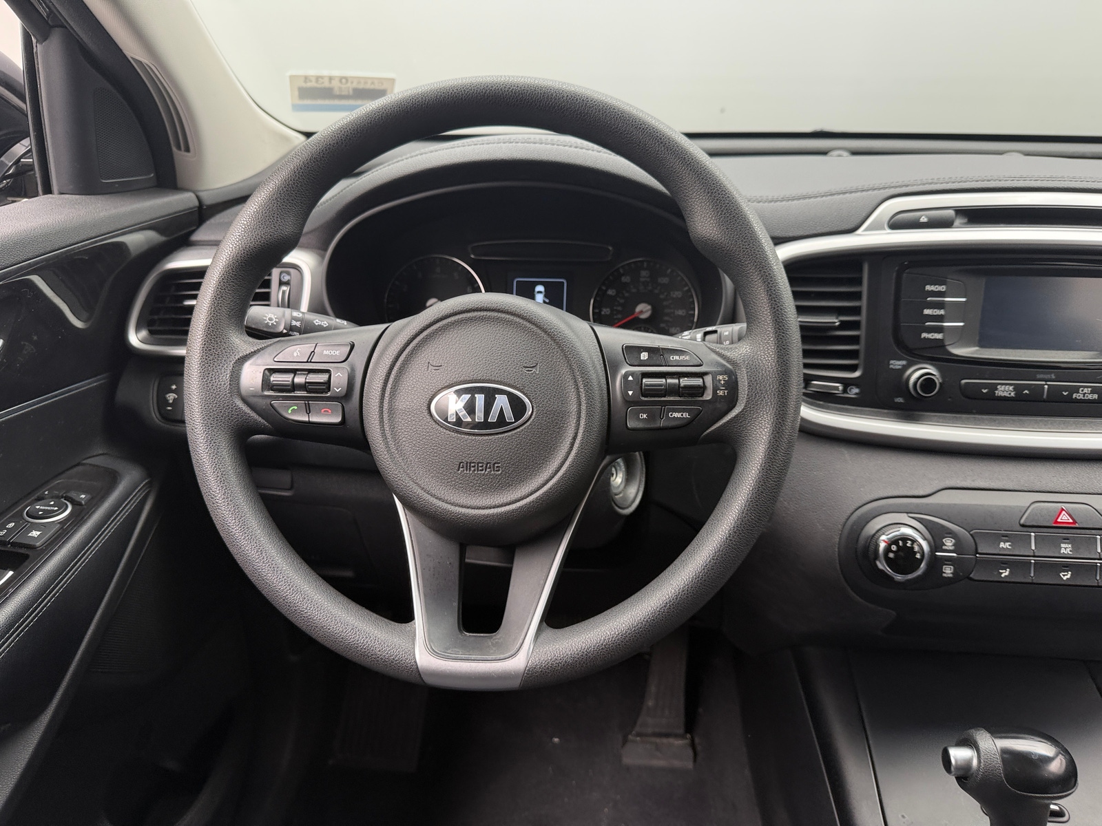 Thumbnail: 2017 Kia Sorento - 5