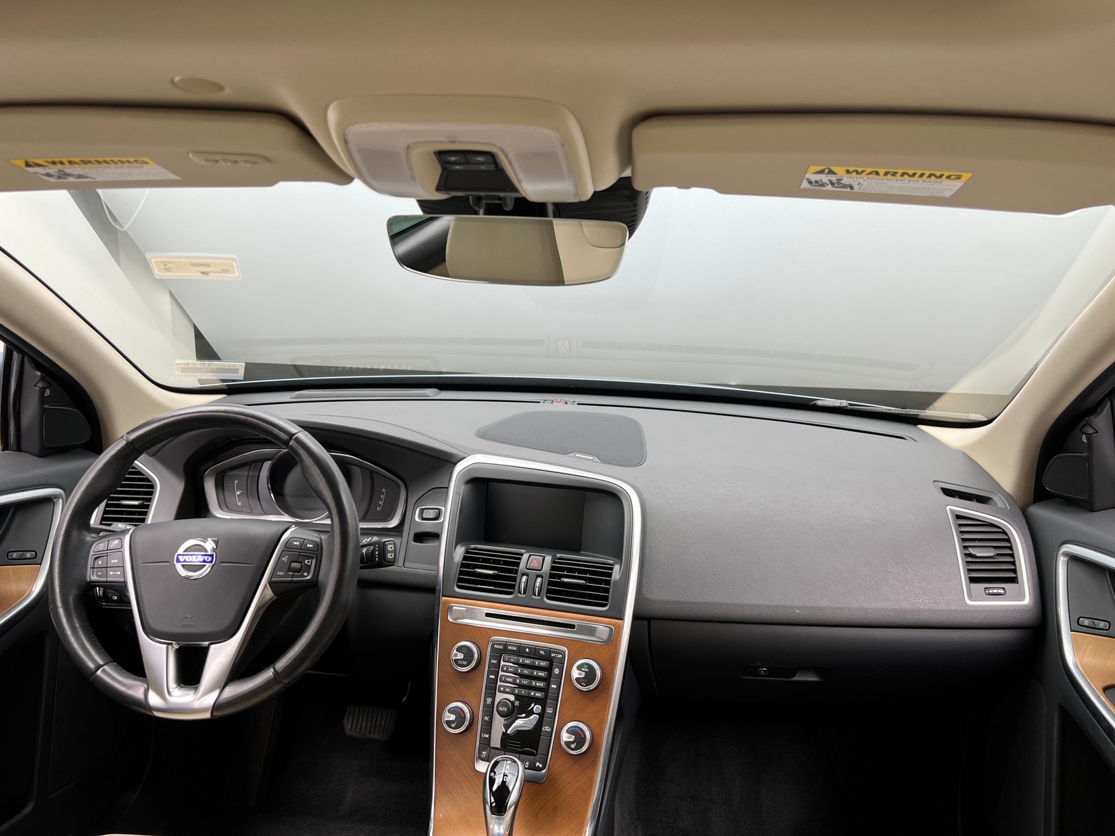 Thumbnail: 2017 Volvo XC60 - 2