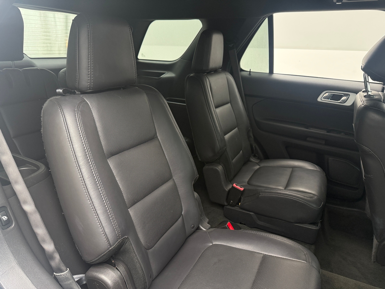 Thumbnail: 2015 Ford Explorer - 5