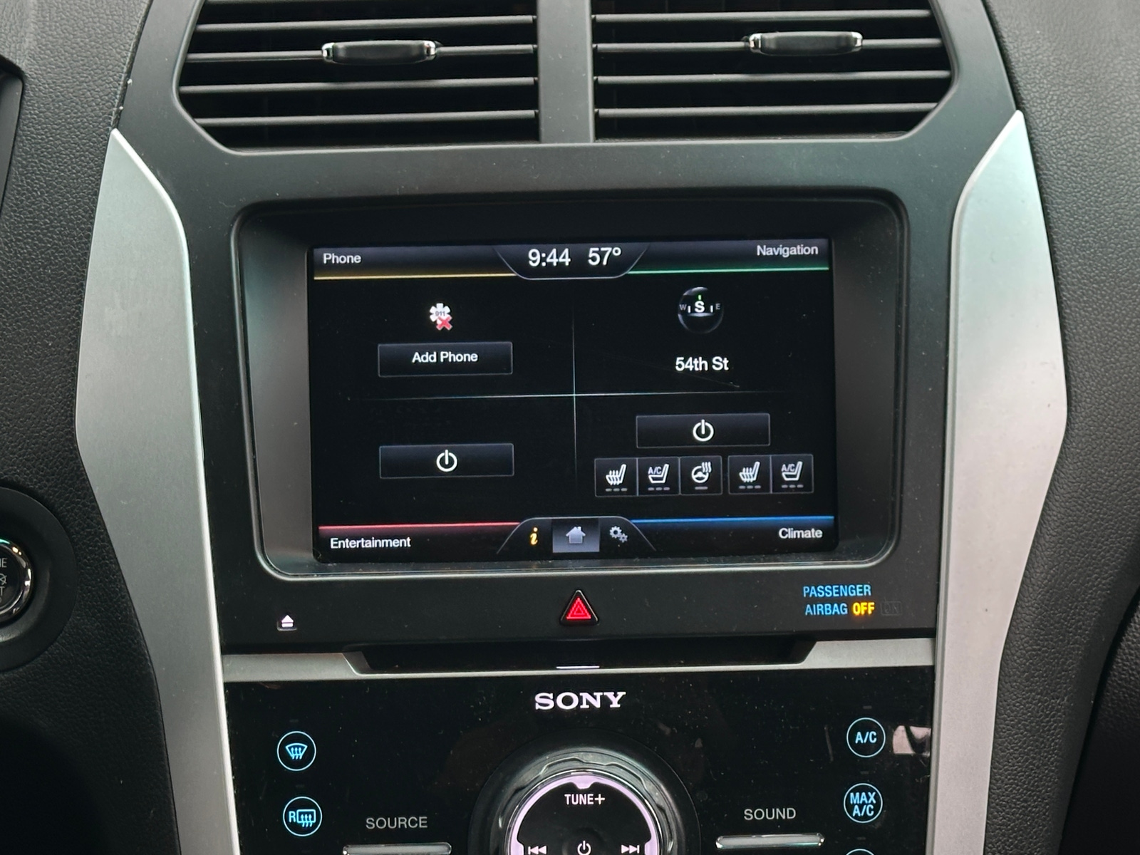 Thumbnail: 2015 Ford Explorer - 3