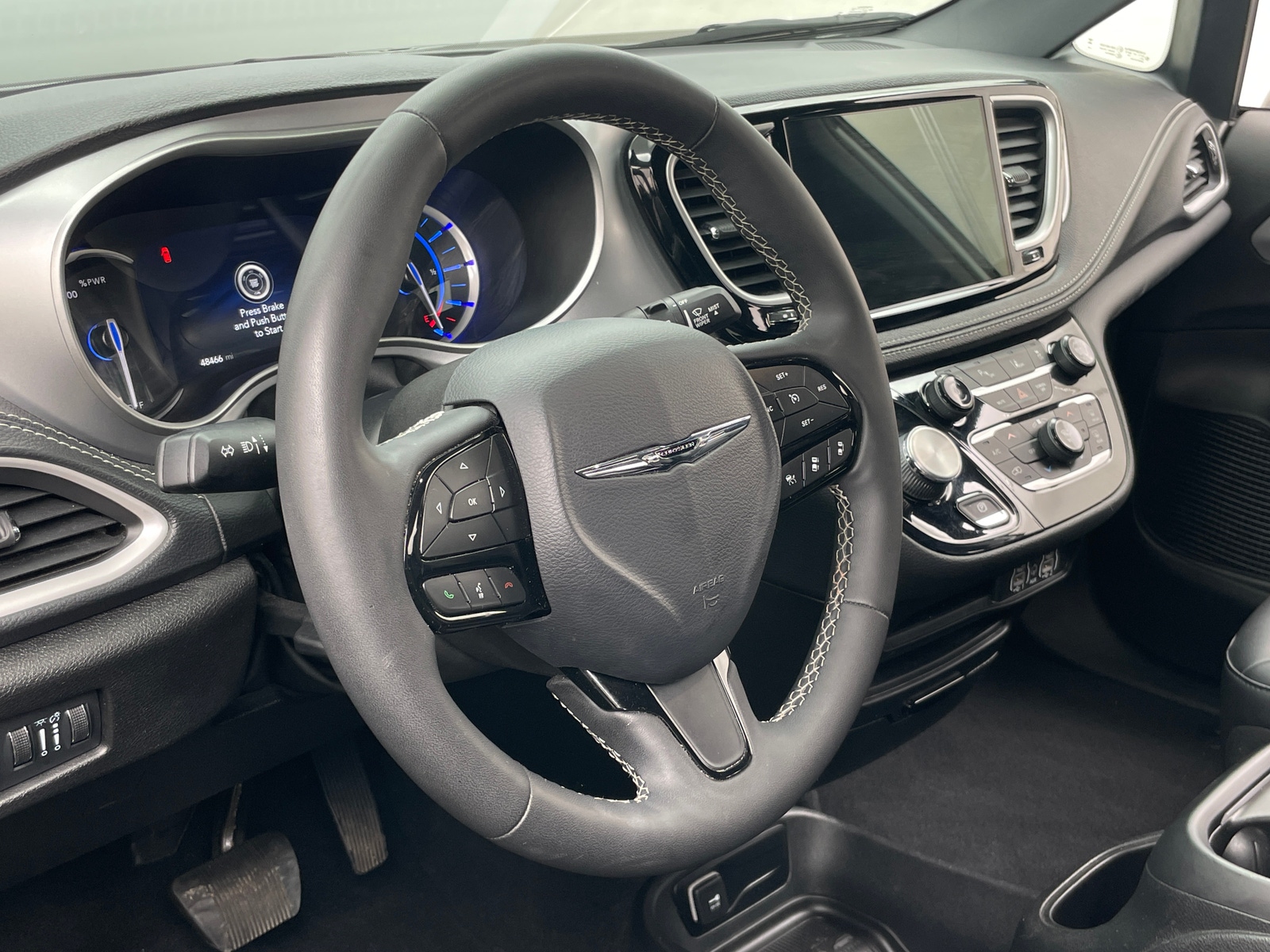 Thumbnail: 2024 Chrysler Pacifica - 4