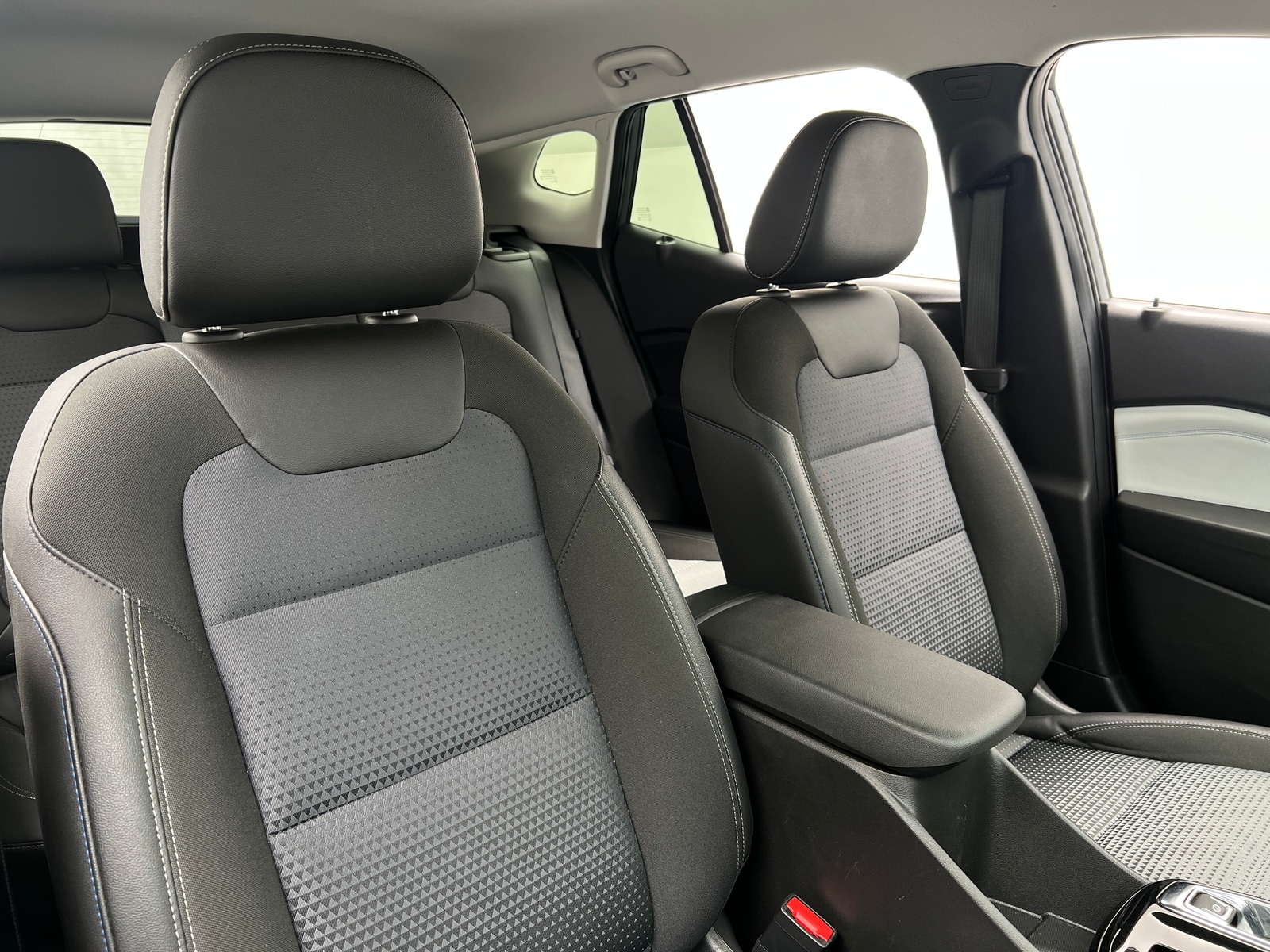 Thumbnail: 2025 Chevrolet Trax - 2