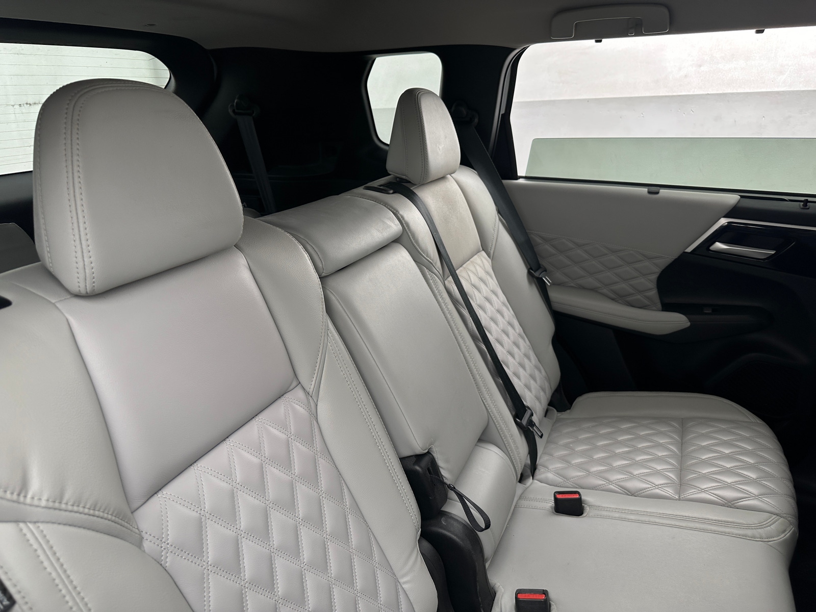 Thumbnail: 2023 Mitsubishi Outlander - 5