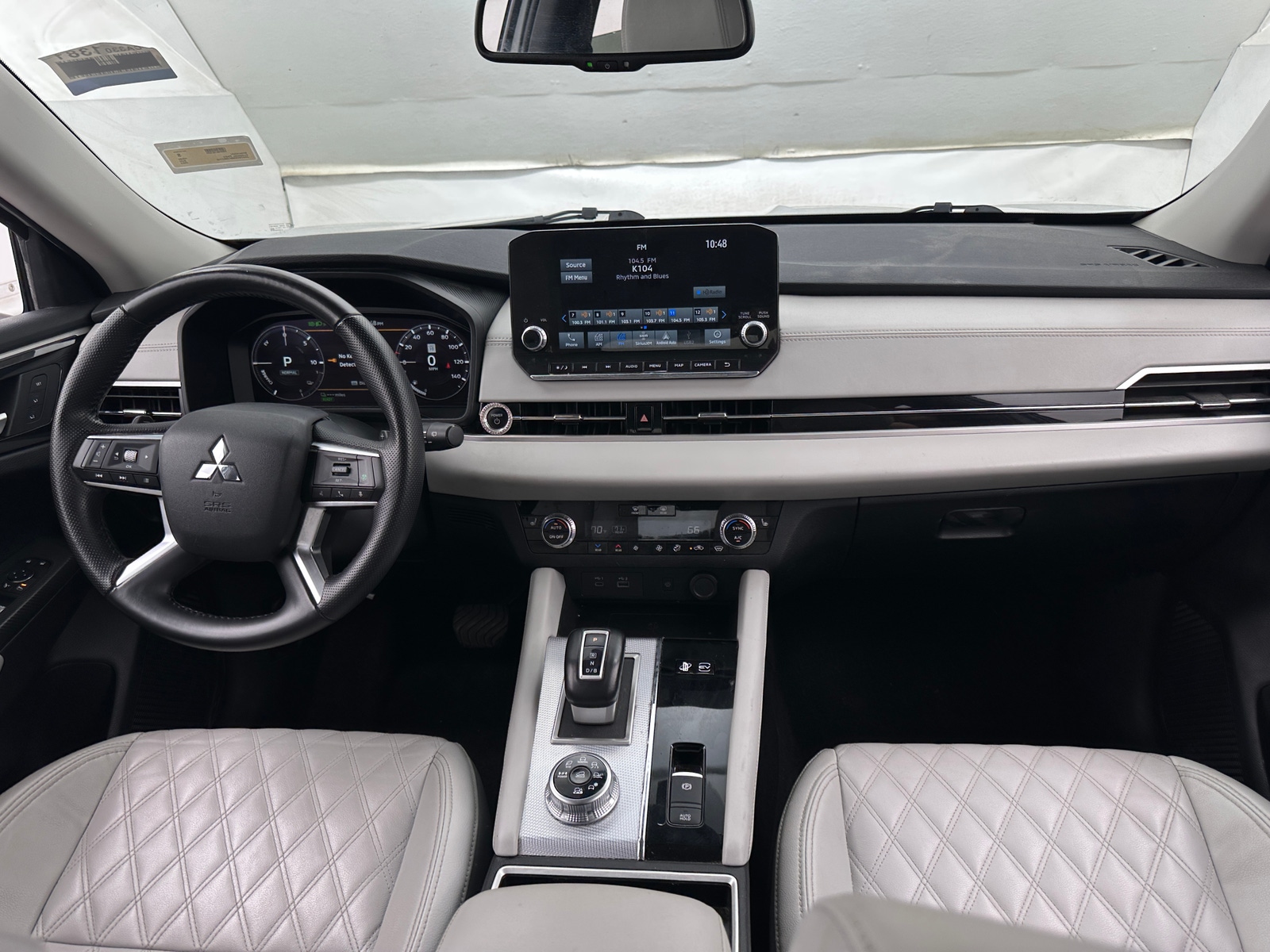 Thumbnail: 2023 Mitsubishi Outlander - 2