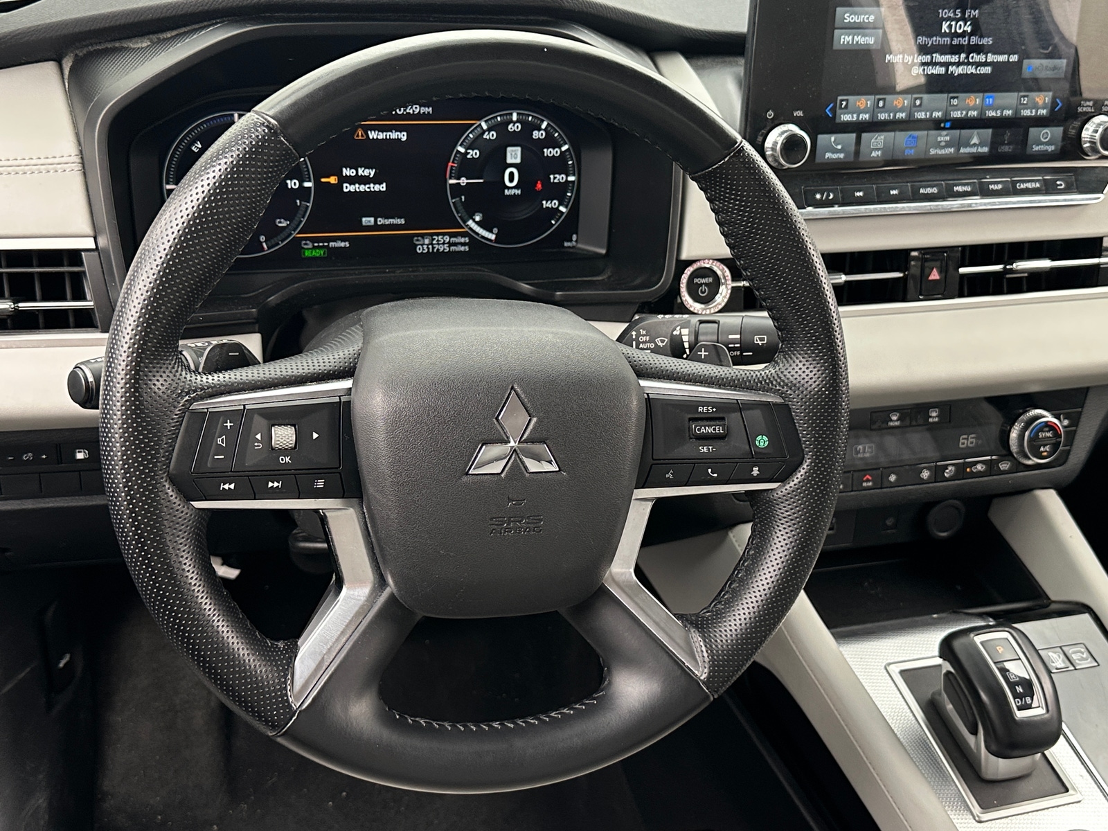 Thumbnail: 2023 Mitsubishi Outlander - 4