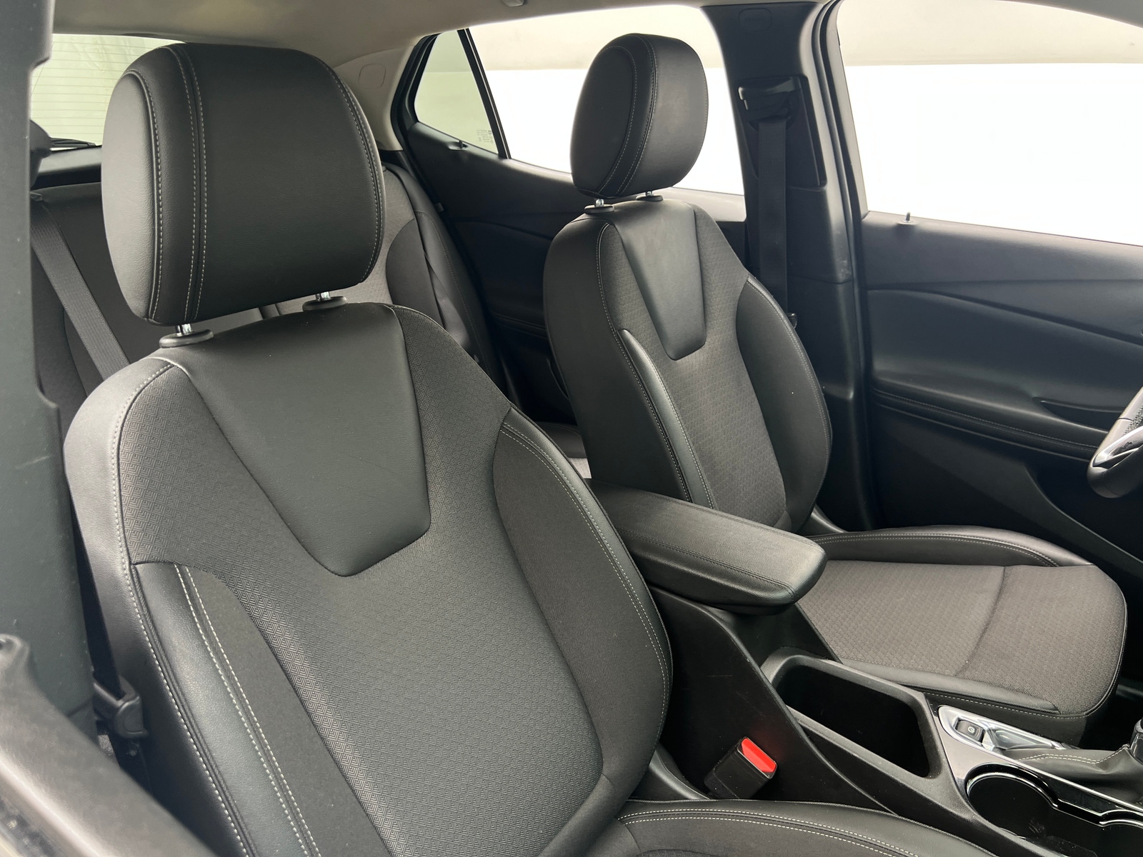 Thumbnail: 2025 Buick Encore GX - 2