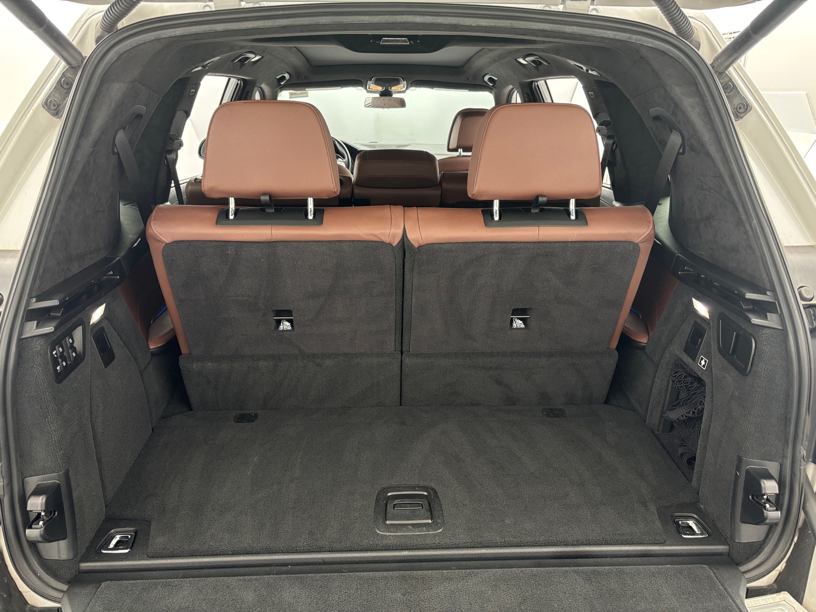 Thumbnail: 2021 BMW X7 - 6