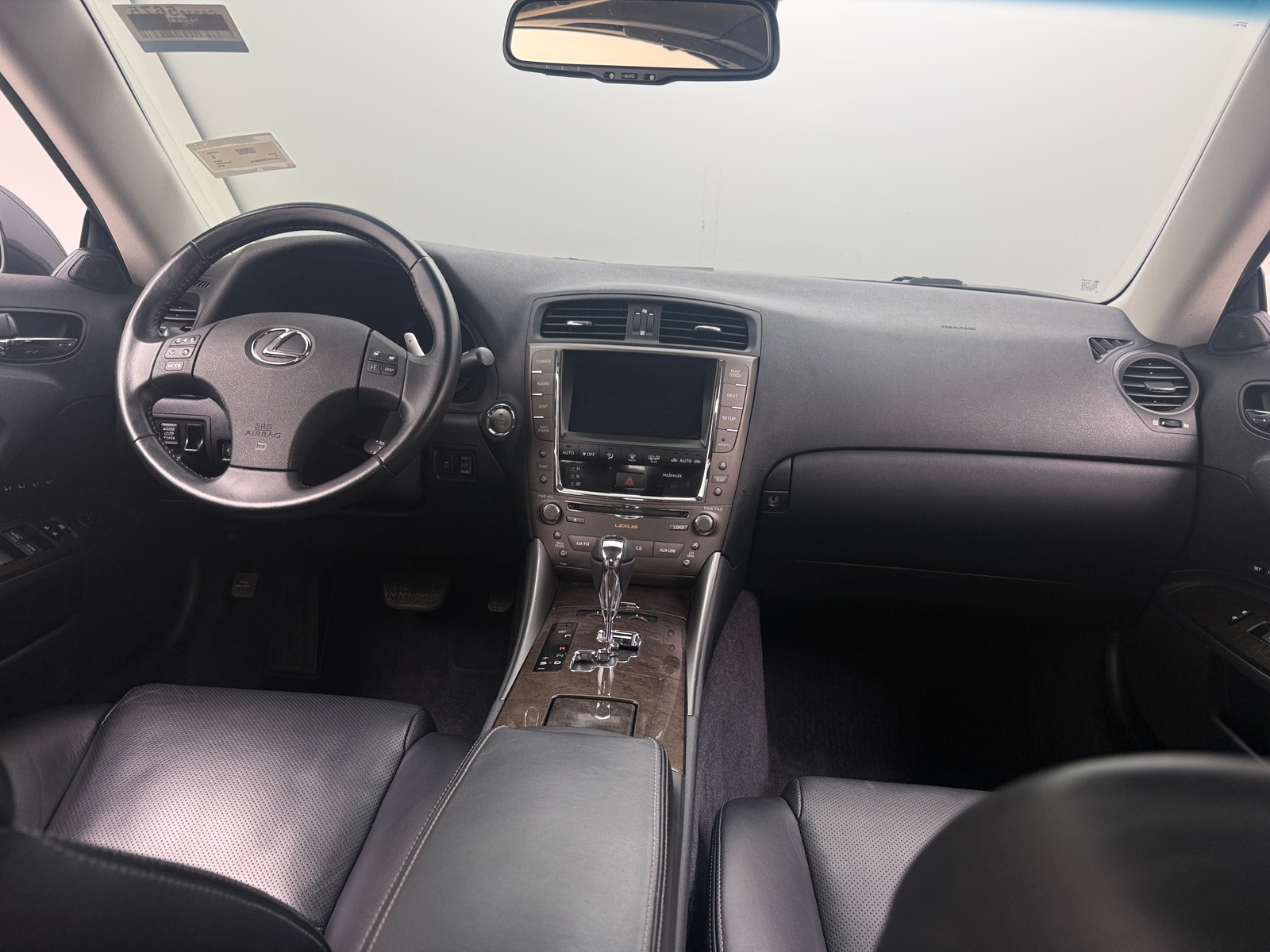 Thumbnail: 2010 Lexus IS - 2