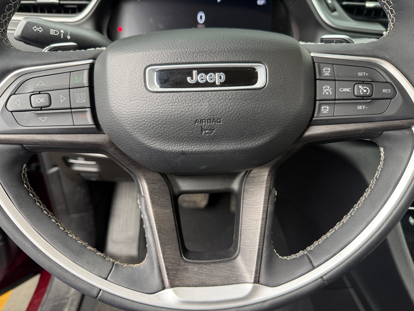 Thumbnail: 2024 Jeep Grand Cherokee - 4