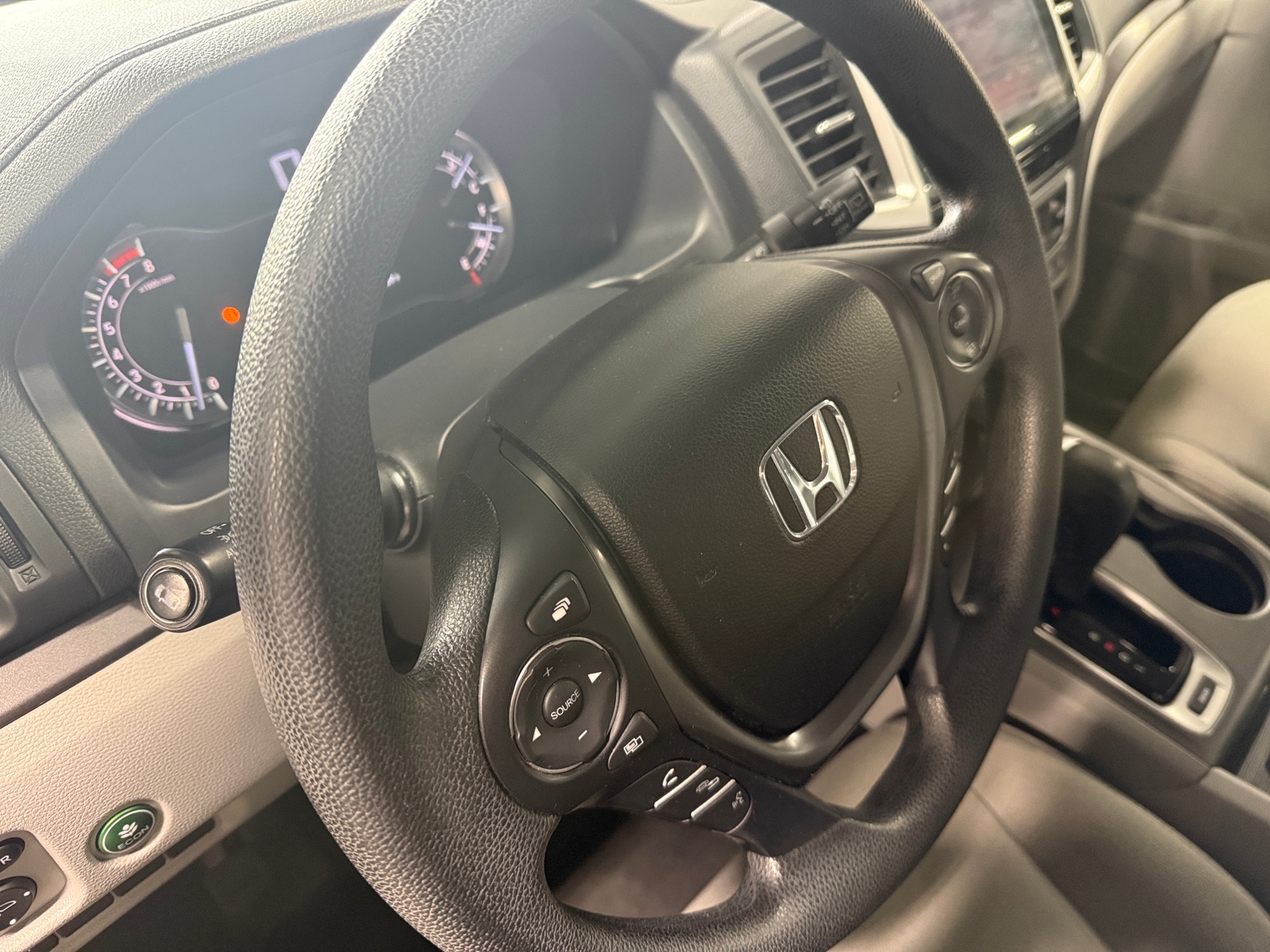 Thumbnail: 2017 Honda Pilot - 5