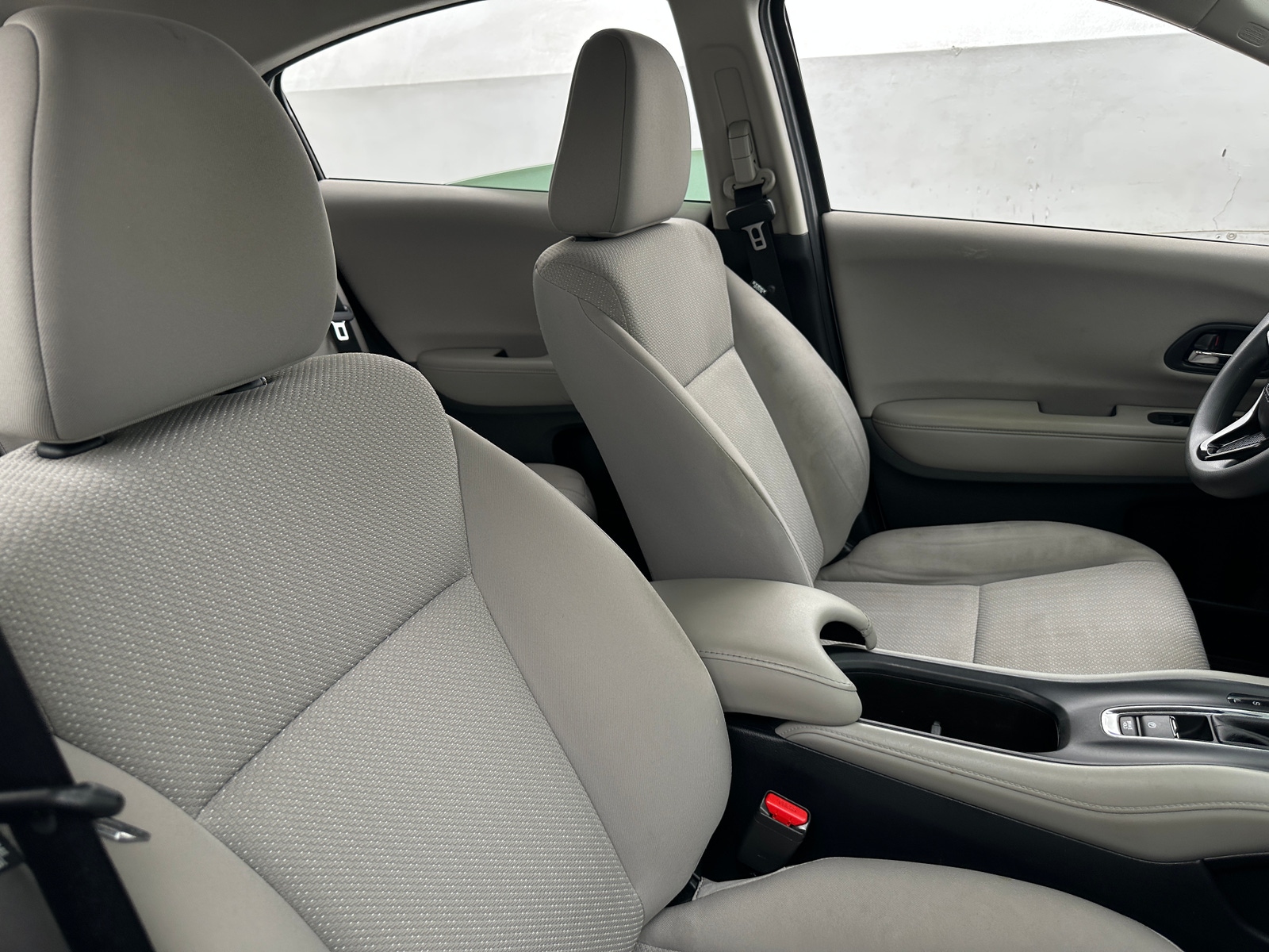 Thumbnail: 2016 Honda HR-V - 2