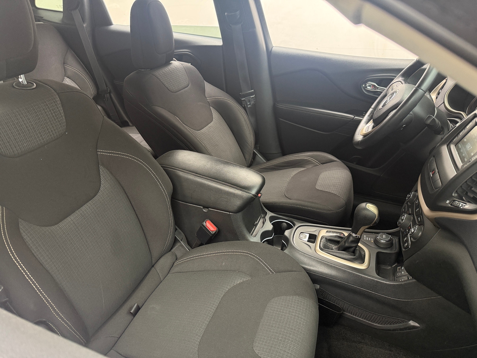 Thumbnail: 2015 Jeep Cherokee - 2