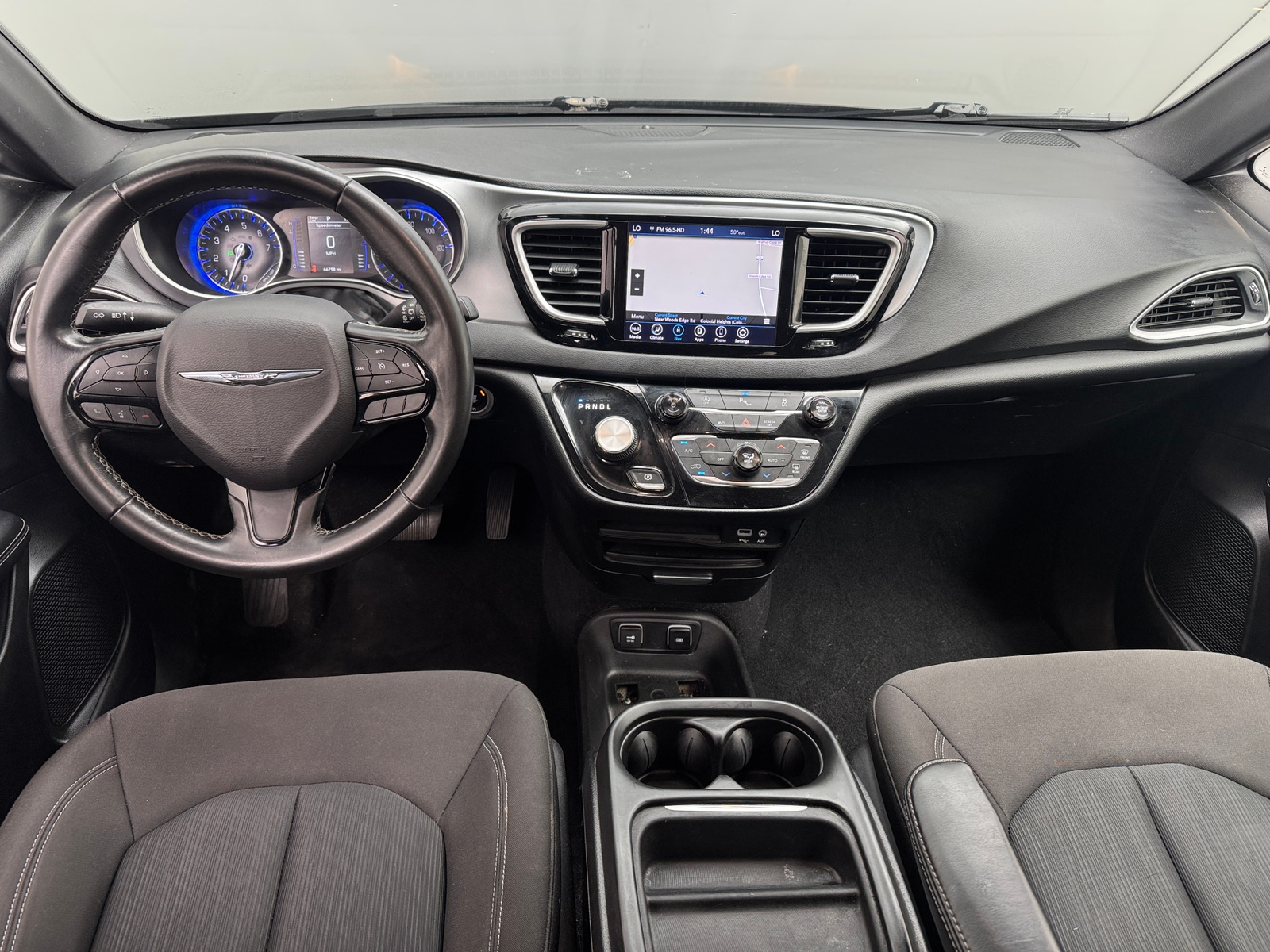 Thumbnail: 2020 Chrysler Pacifica - 3