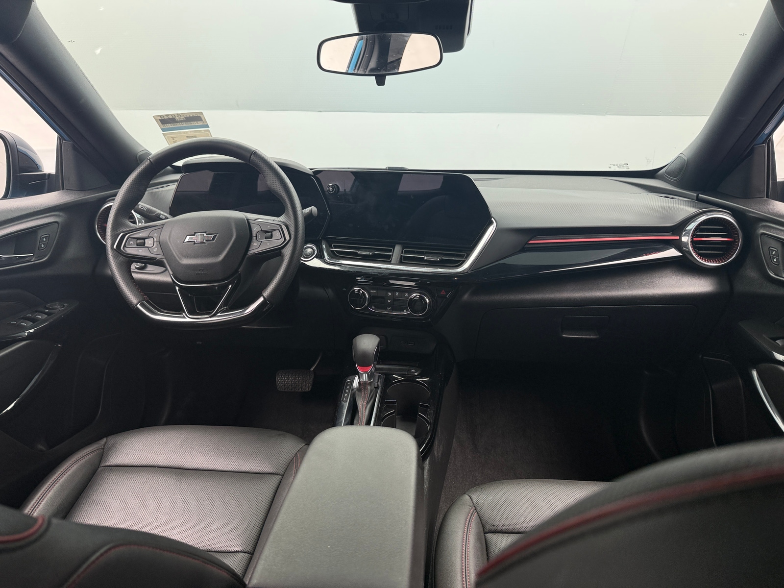 Thumbnail: 2025 Chevrolet Trax - 2