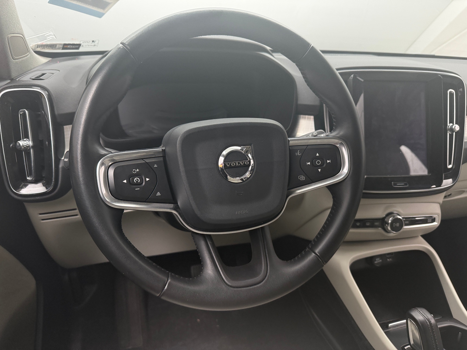 Thumbnail: 2020 Volvo XC40 - 5