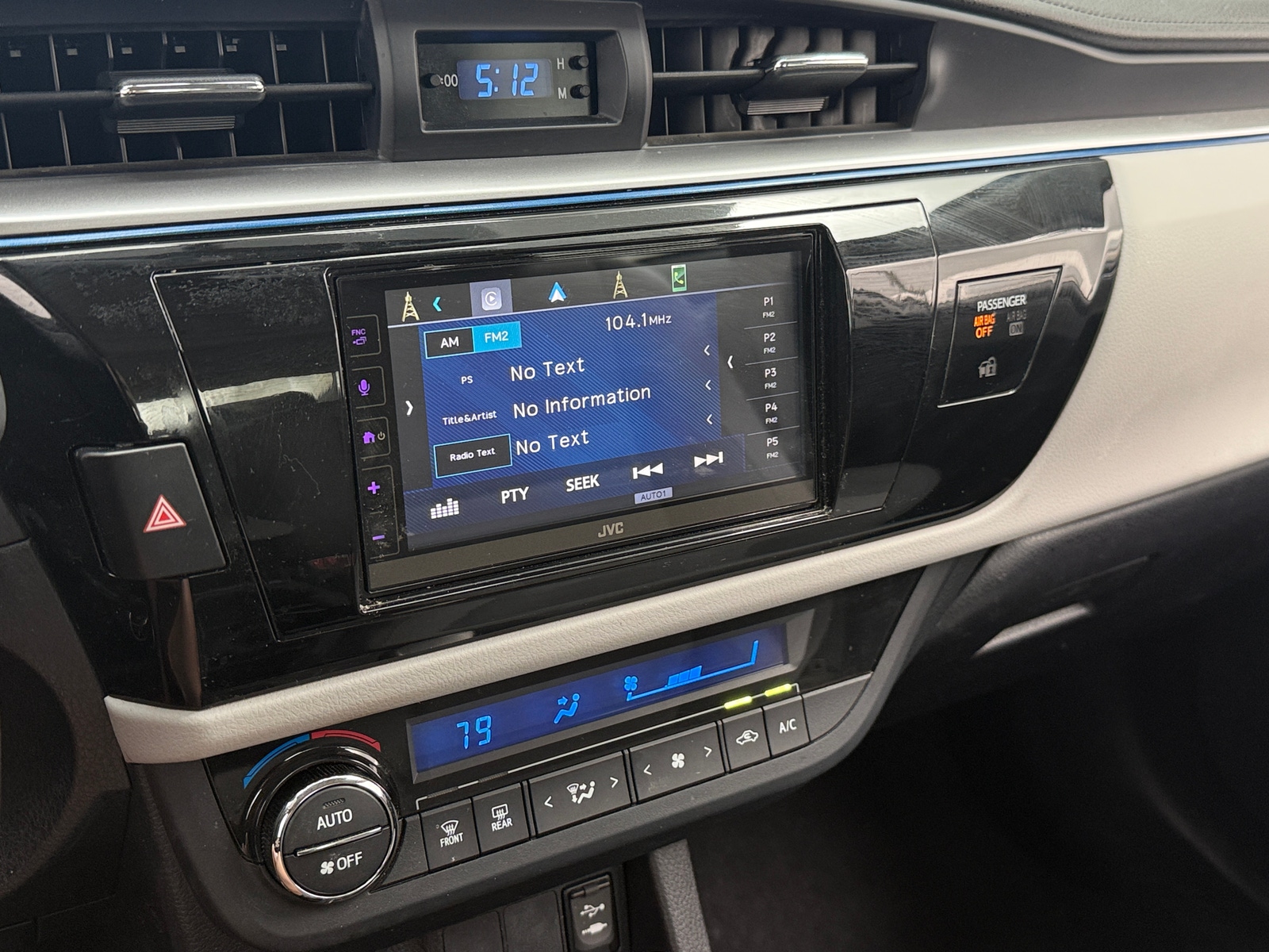 Thumbnail: 2016 Toyota Corolla - 4