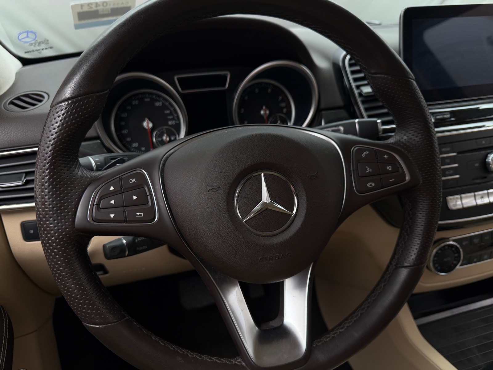 Thumbnail: 2017 Mercedes-Benz GLE - 4