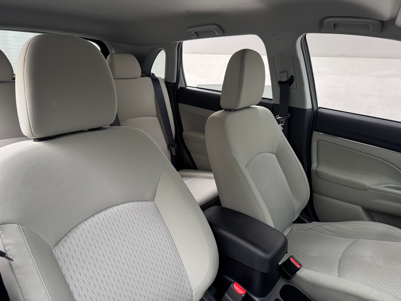 Thumbnail: 2017 Mitsubishi Outlander Sport - 2