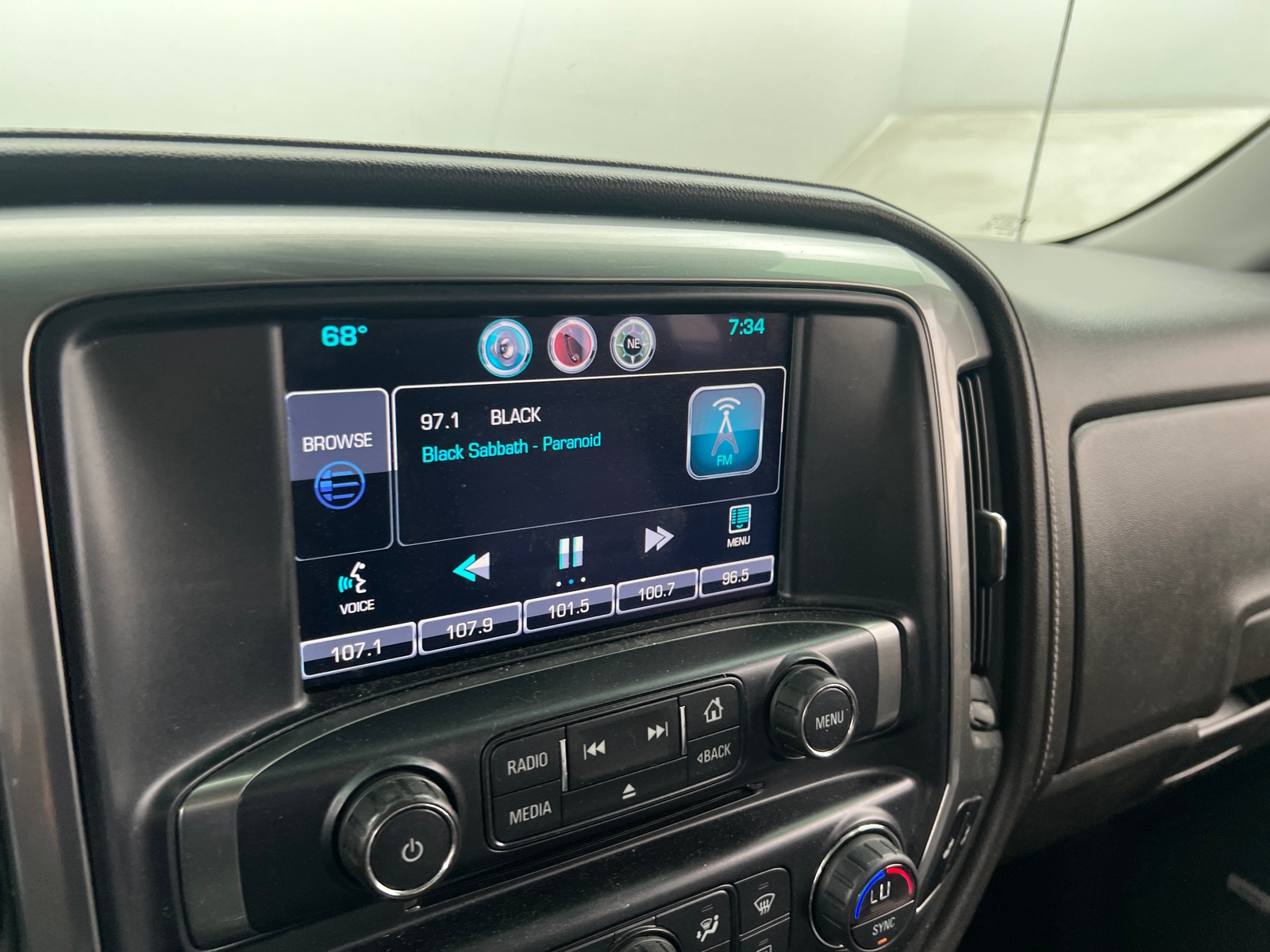 Thumbnail: 2014 Chevrolet Silverado 1500 - 3