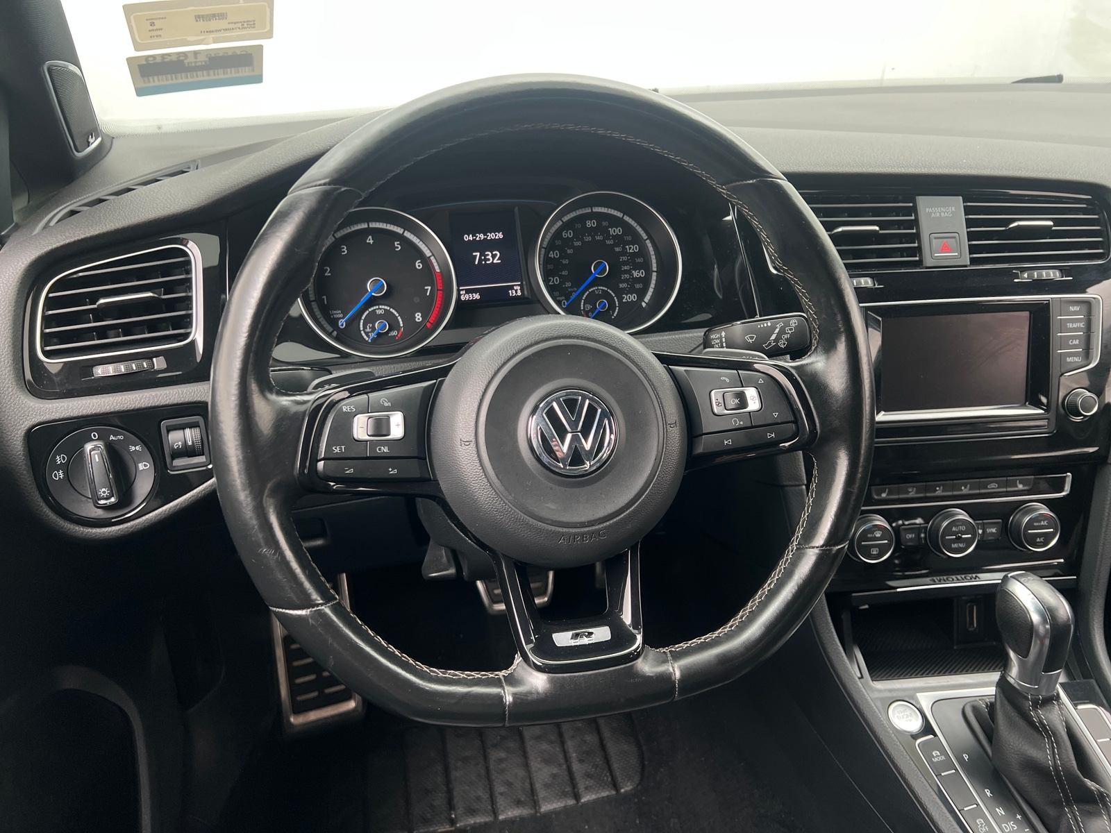 Thumbnail: 2015 Volkswagen Golf - 4