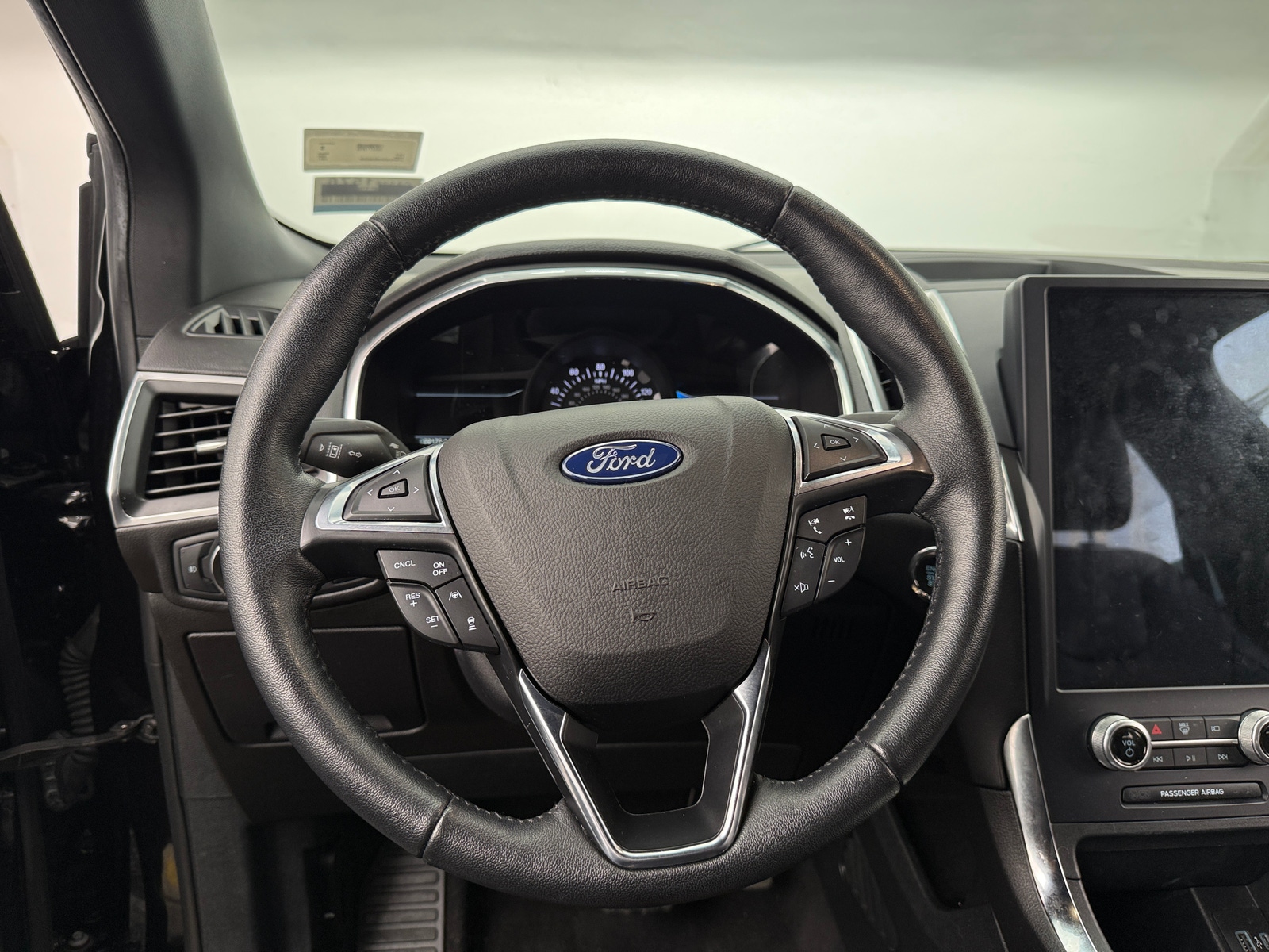 Thumbnail: 2021 Ford Edge - 4
