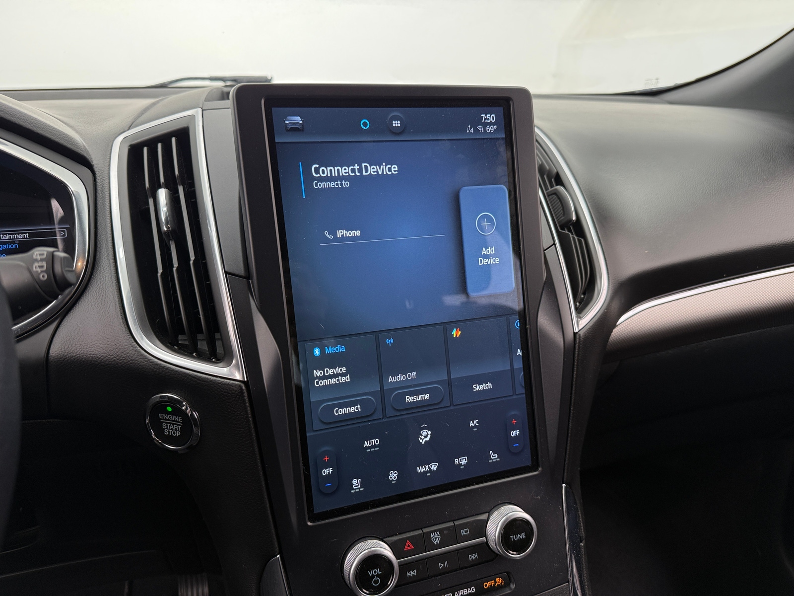 Thumbnail: 2021 Ford Edge - 3