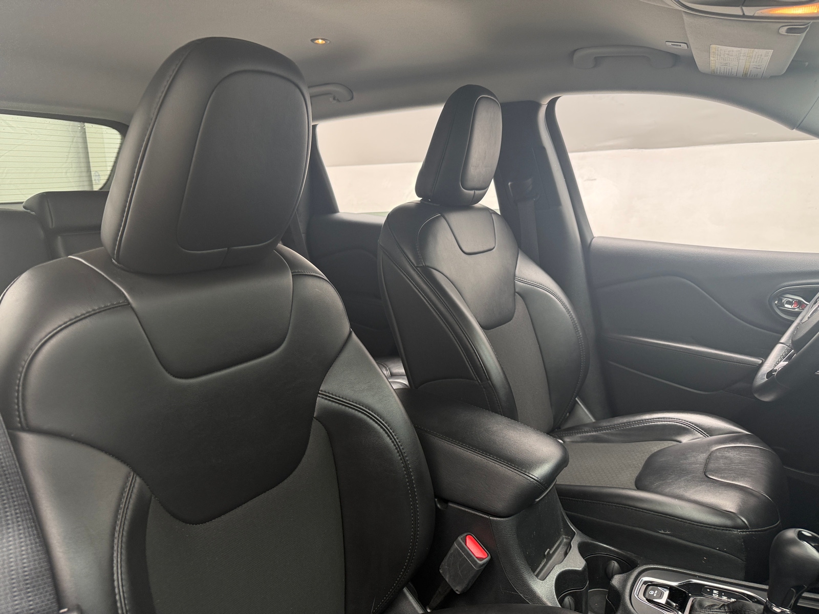 Thumbnail: 2019 Jeep Cherokee - 2