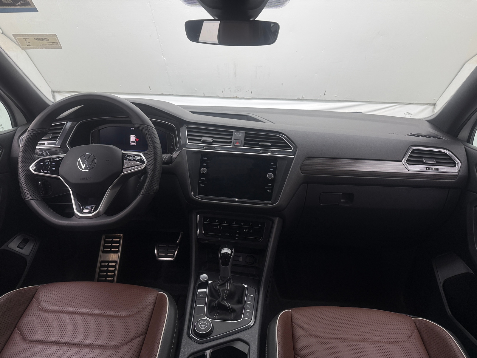Thumbnail: 2024 Volkswagen Tiguan - 2