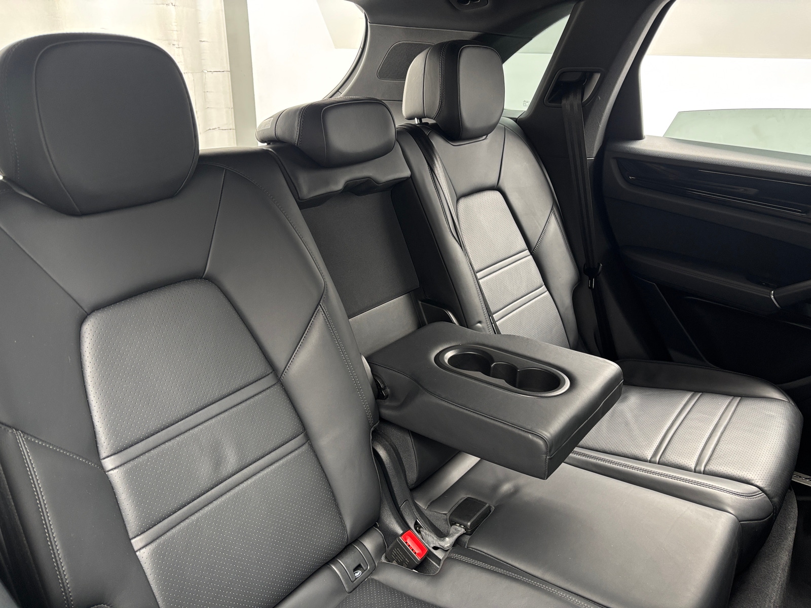 Thumbnail: 2019 Porsche Cayenne - 5
