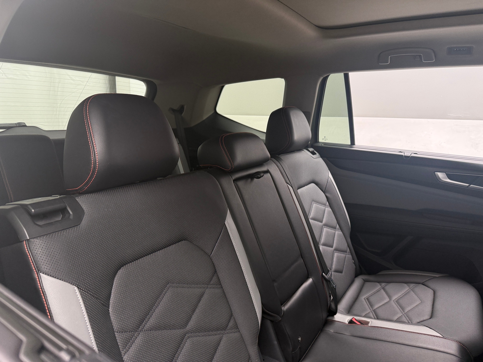 Thumbnail: 2024 Volkswagen Atlas - 5