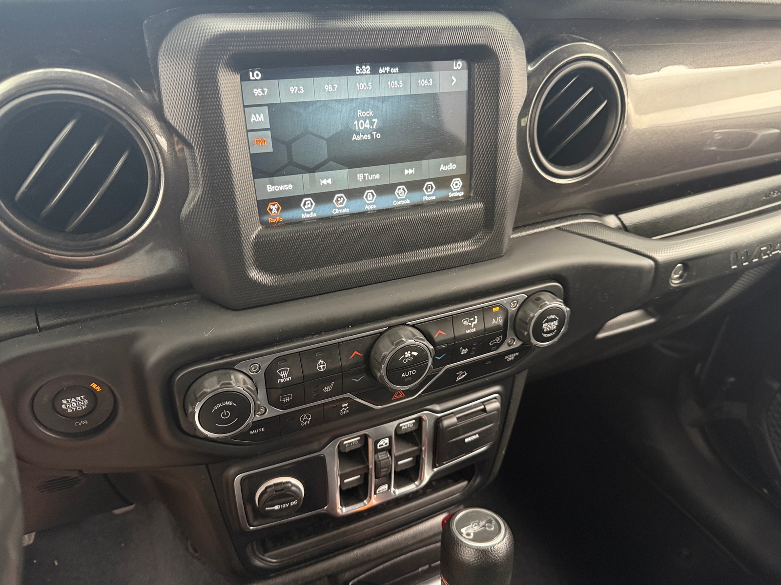 Thumbnail: 2019 Jeep Wrangler - 4