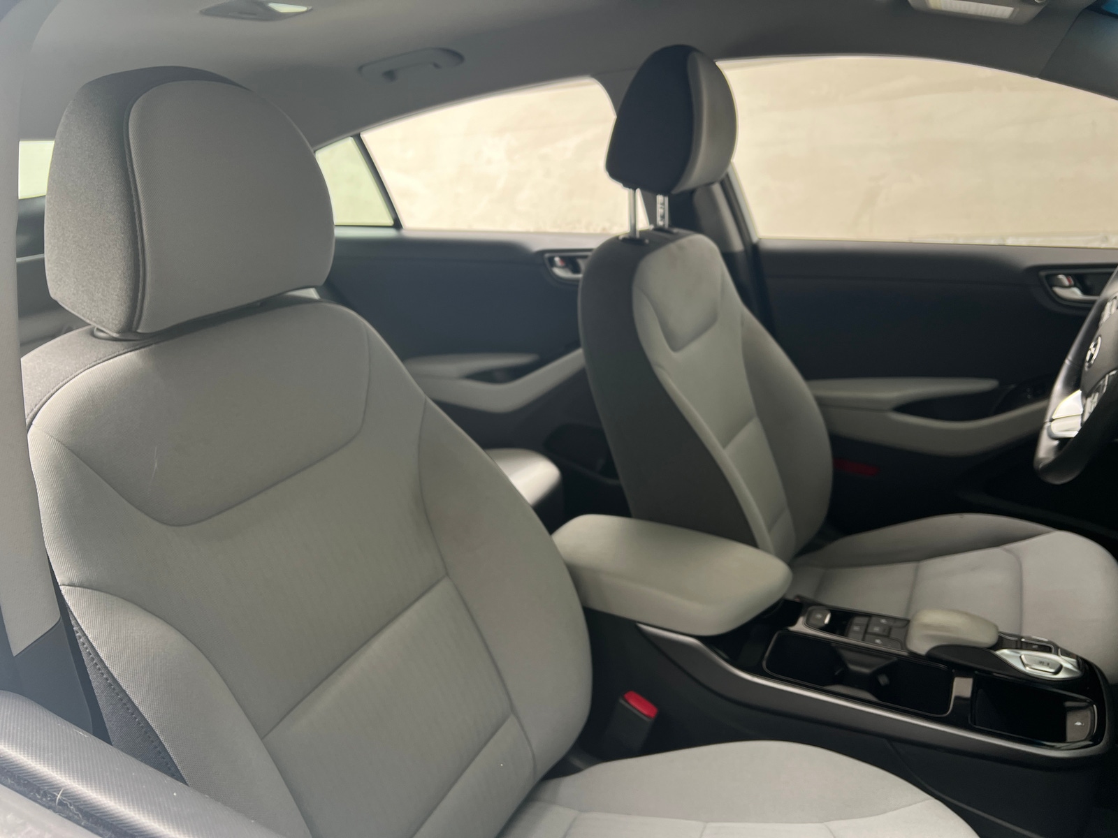 Thumbnail: 2021 Hyundai Ioniq - 2