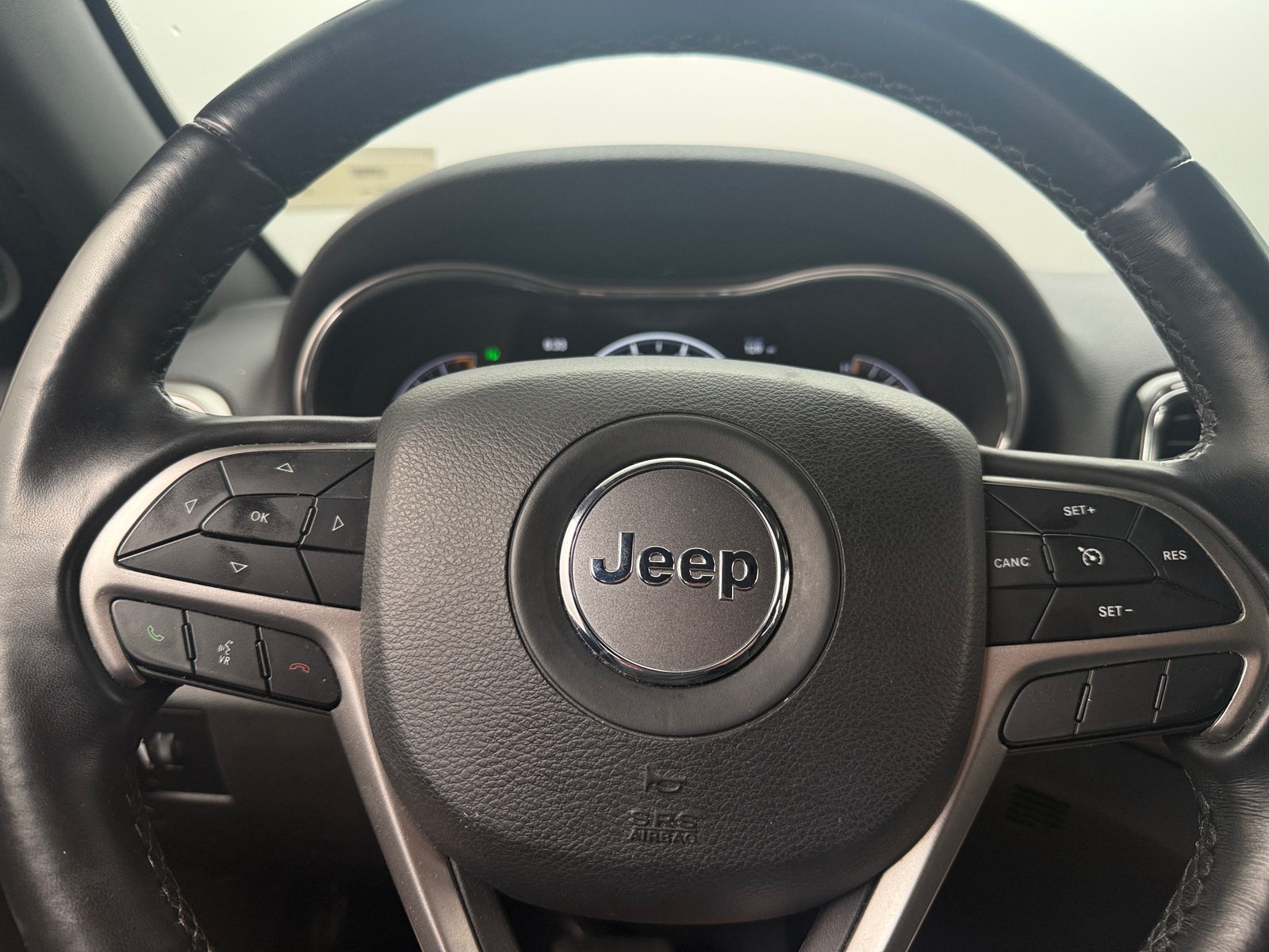 Thumbnail: 2022 Jeep Grand Cherokee - 5