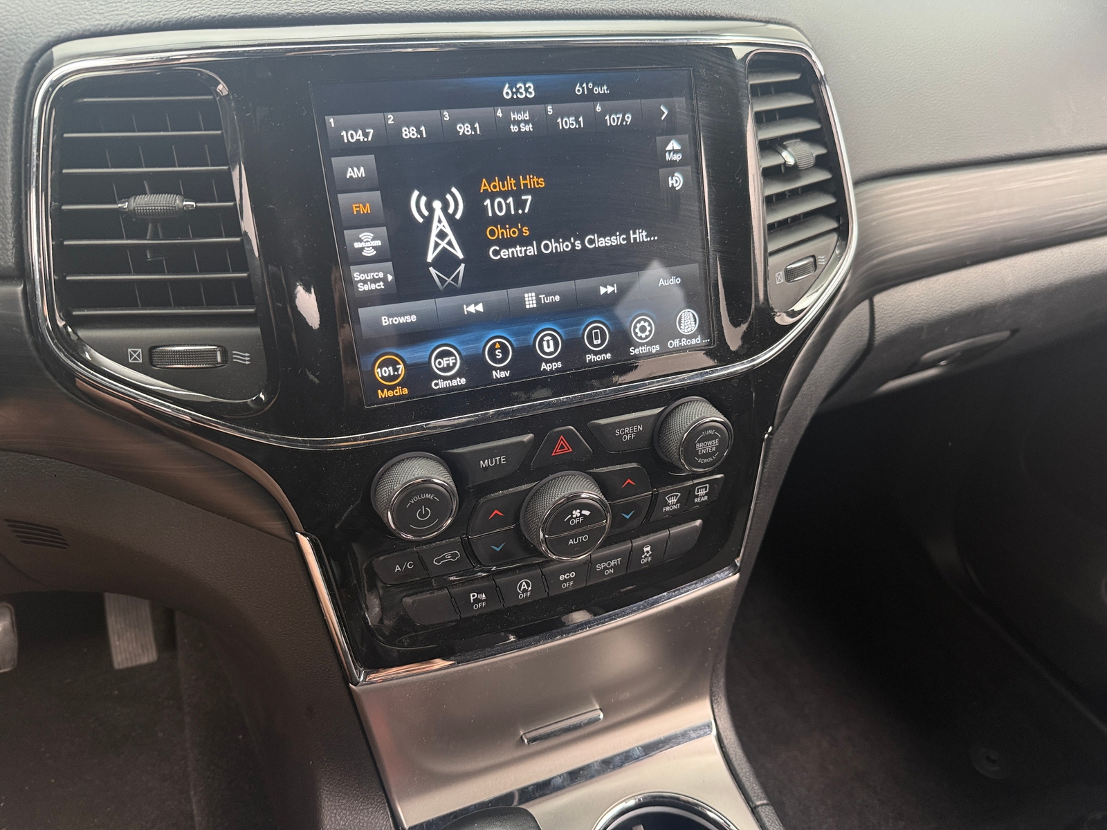 Thumbnail: 2022 Jeep Grand Cherokee - 4