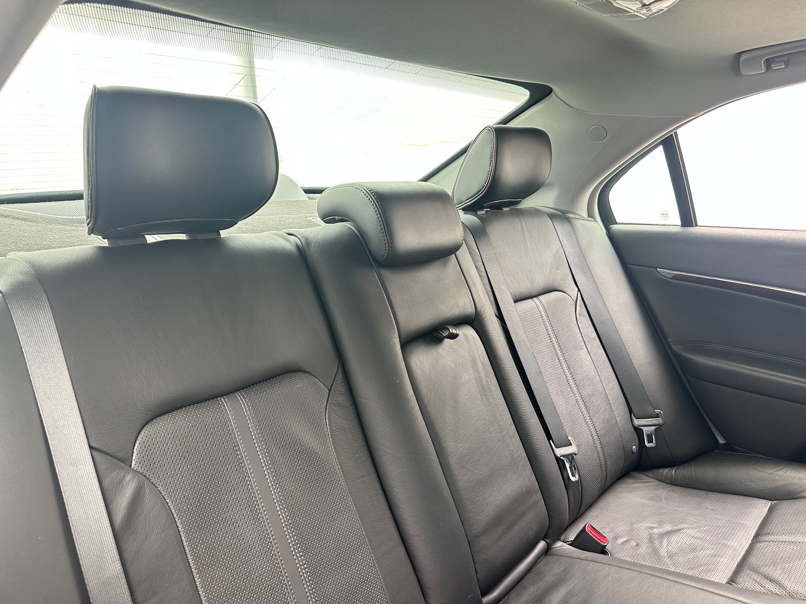 Thumbnail: 2011 Lincoln MKZ - 5