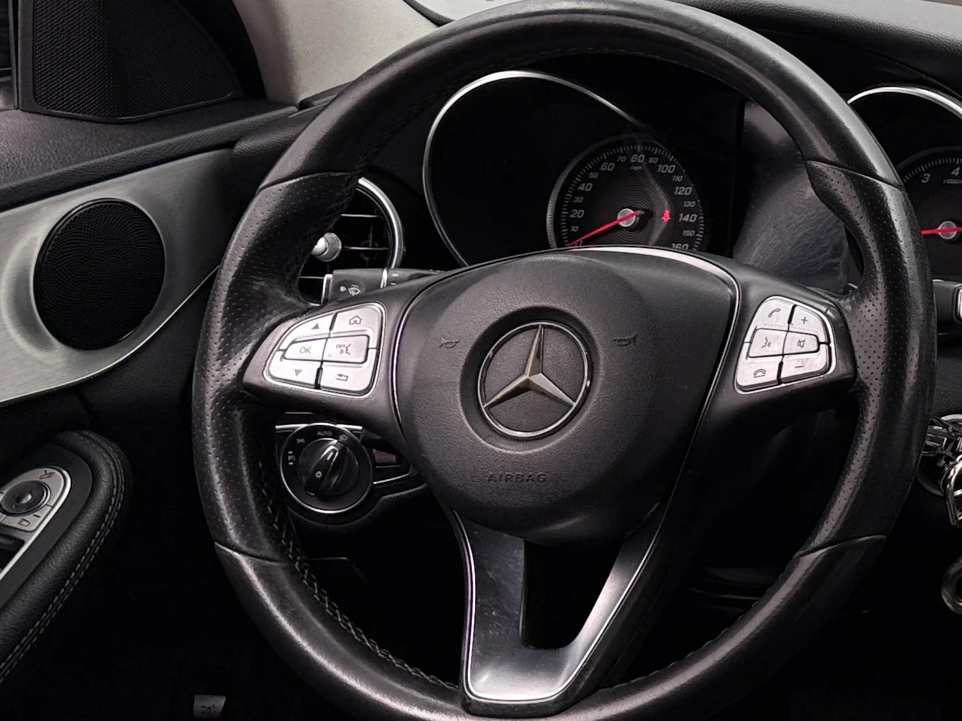 Thumbnail: 2017 Mercedes-Benz C-Class - 4