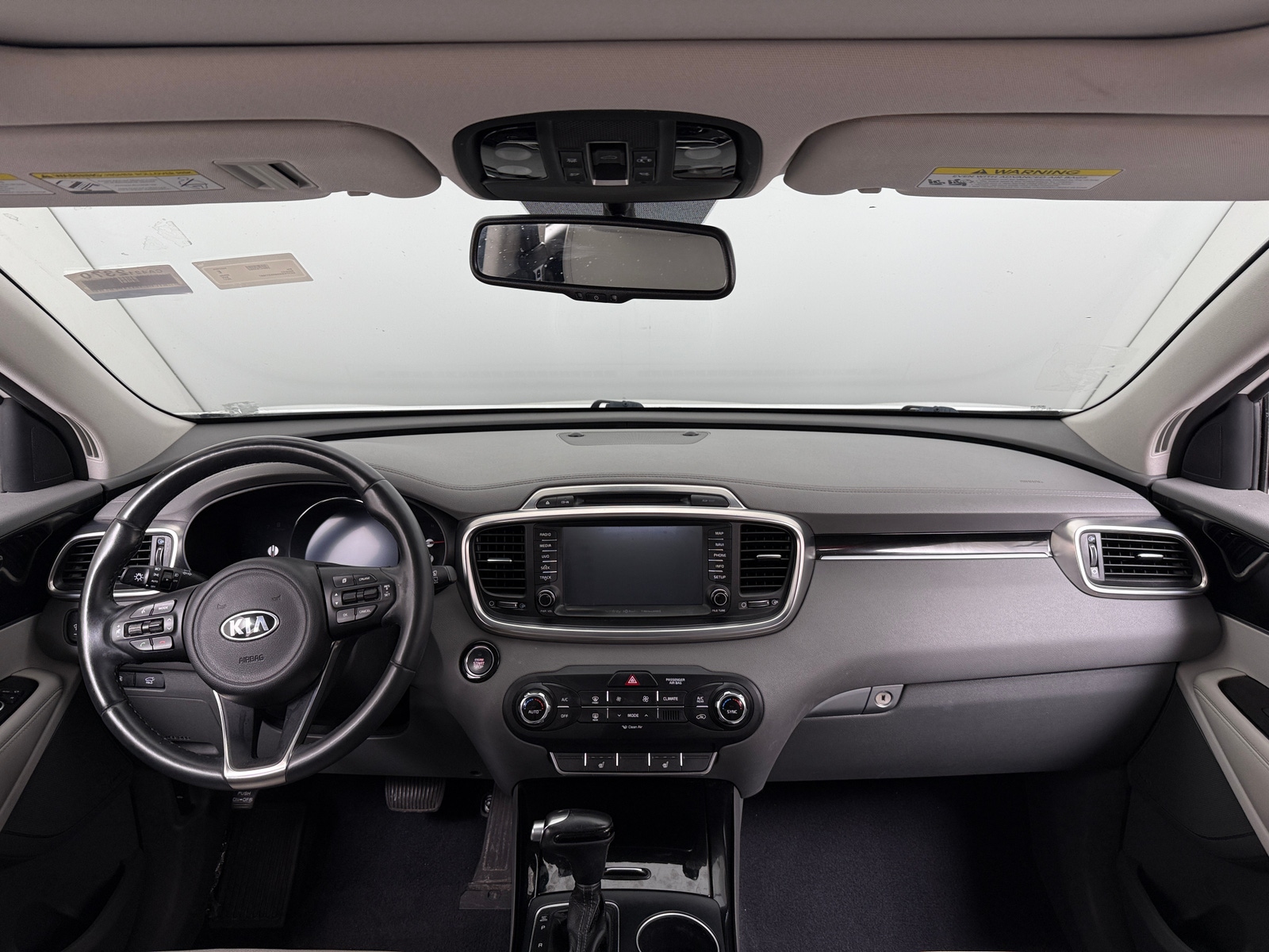 Thumbnail: 2017 Kia Sorento - 2