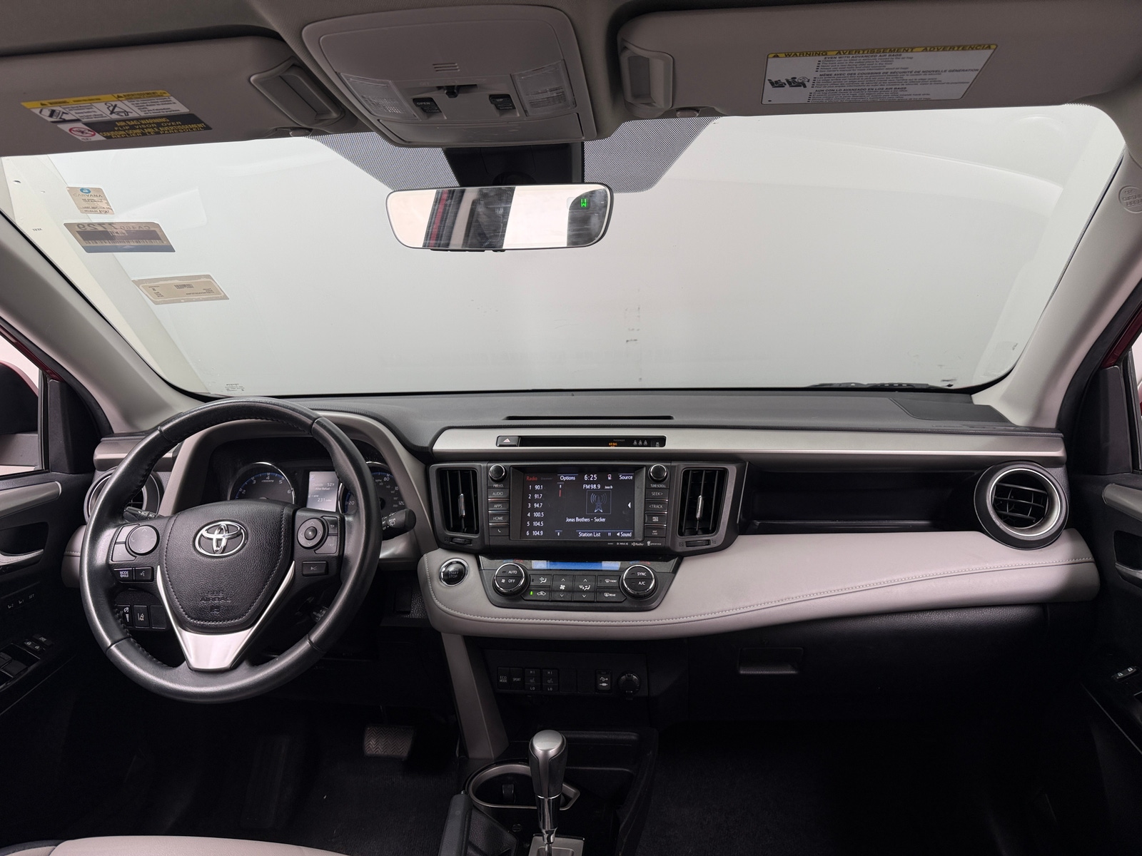 Thumbnail: 2018 Toyota RAV4 - 2