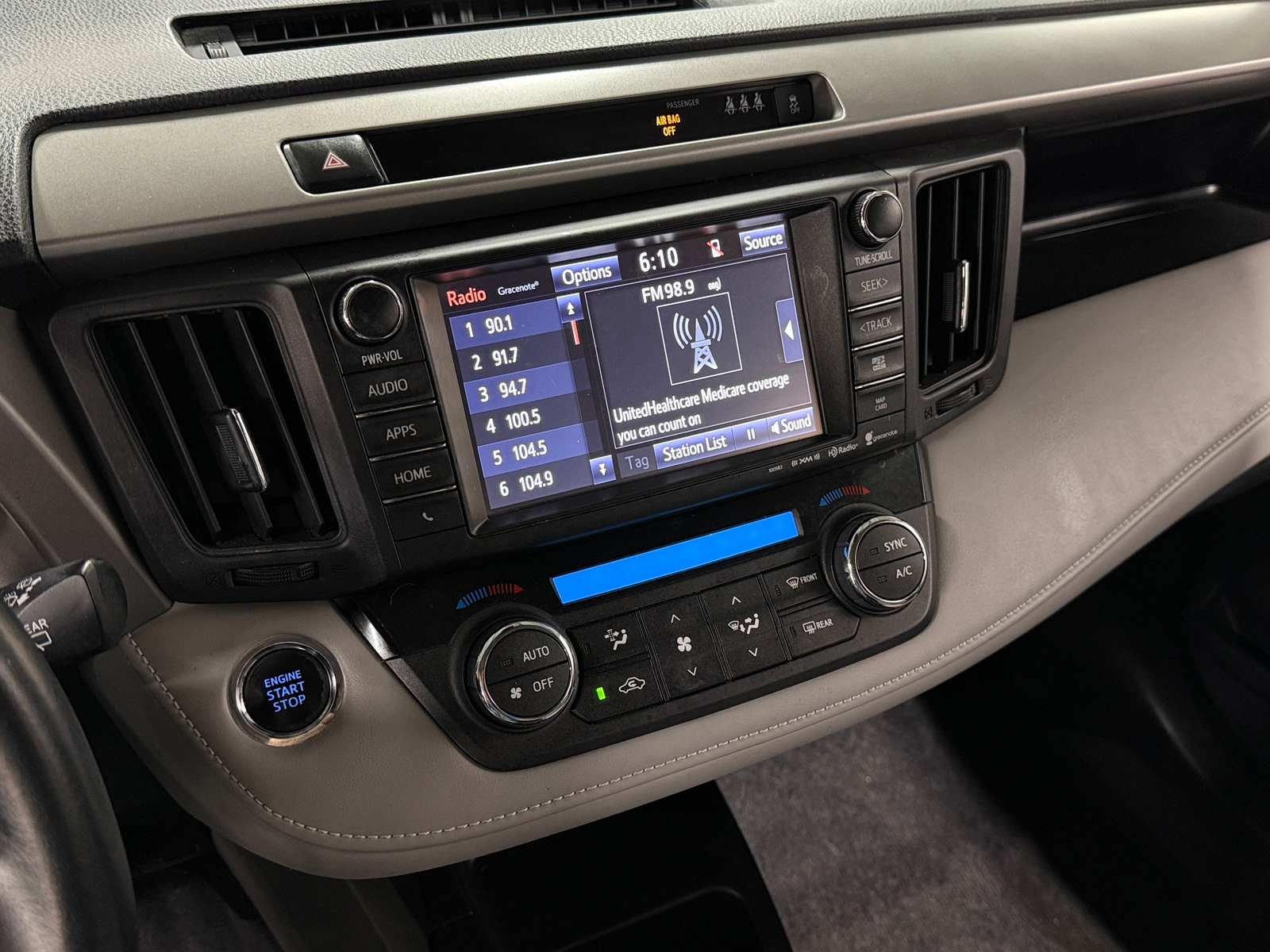 Thumbnail: 2018 Toyota RAV4 - 3